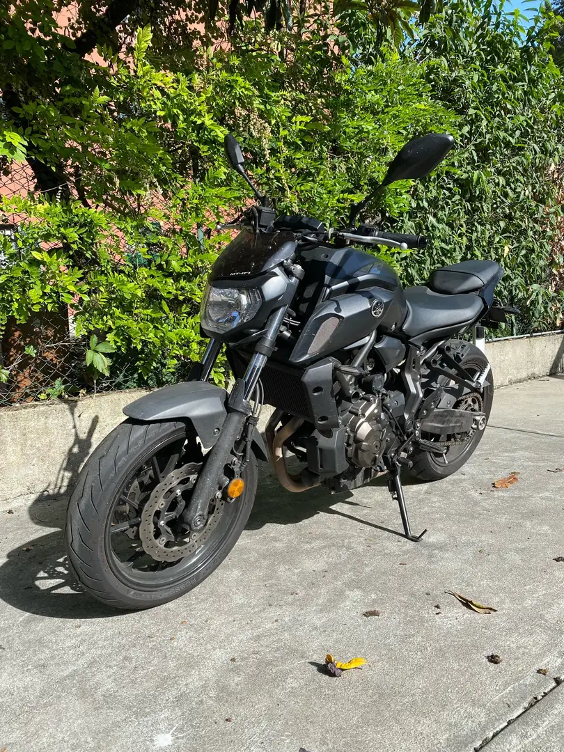 Yamaha MT-07 Fekete - 1