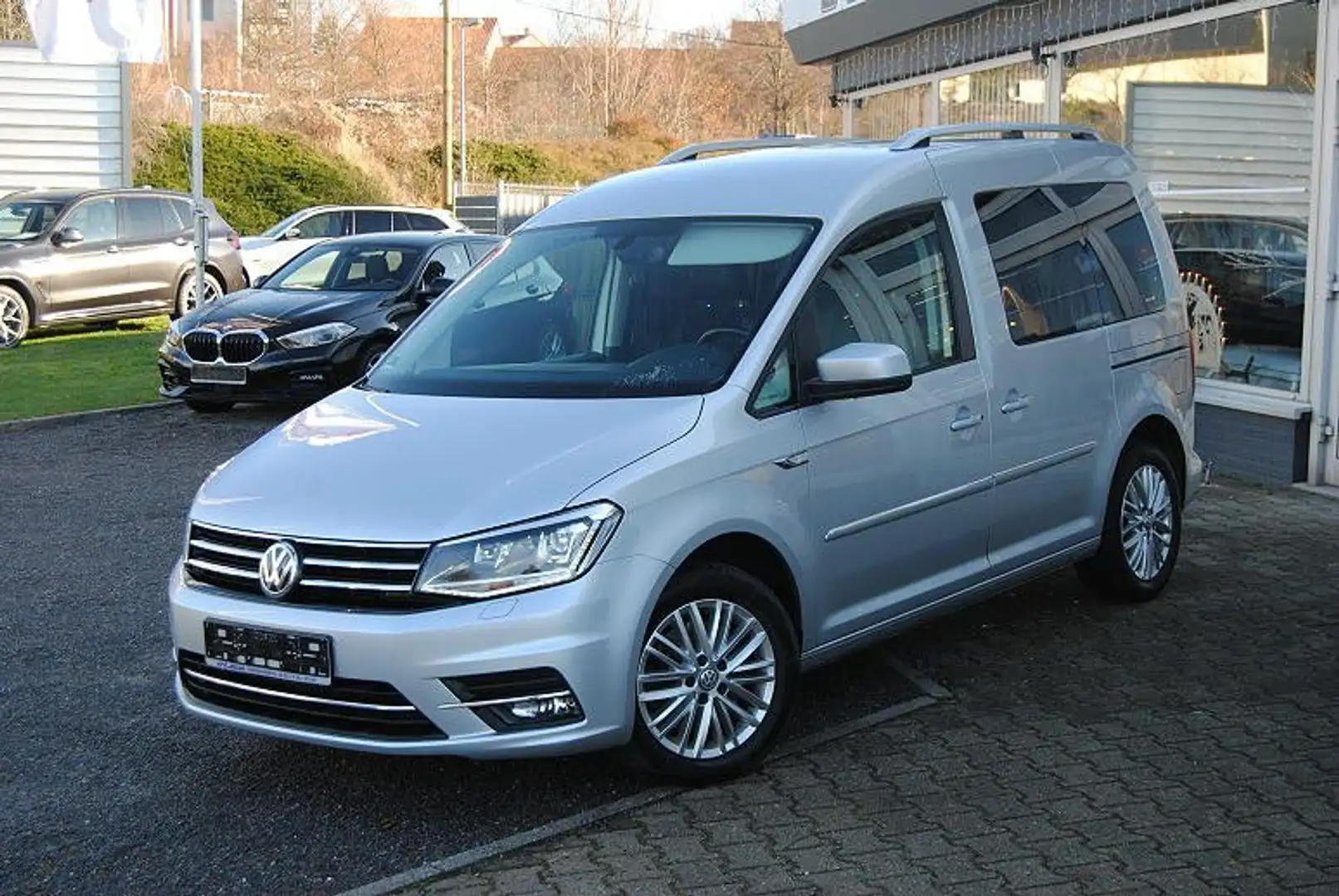 Volkswagen Caddy 2,0TDI DSG Highline.Navi.AHK.Xenon.StHz Silber - 1