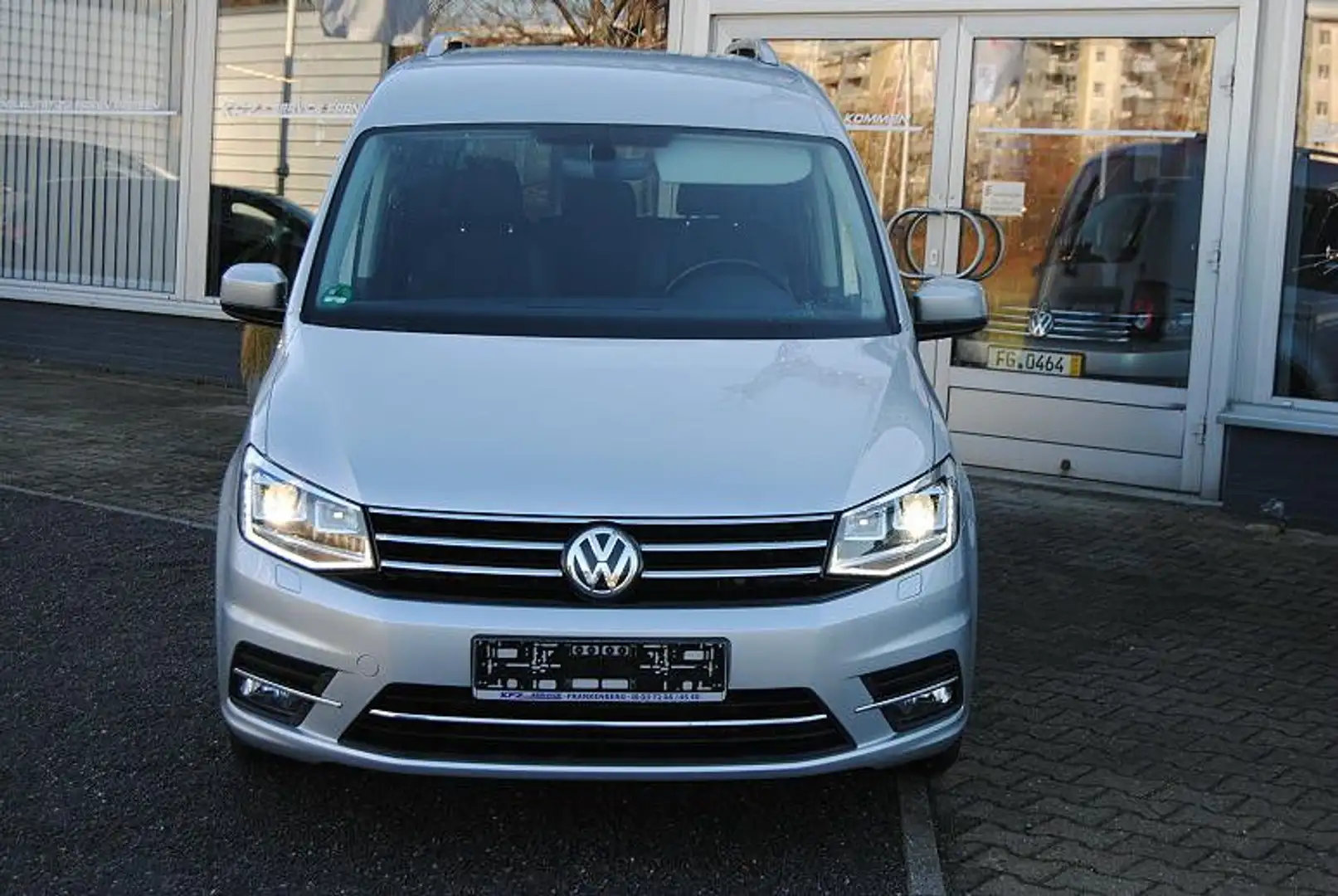 Volkswagen Caddy 2,0TDI DSG Highline.Navi.AHK.Xenon.StHz Silber - 2