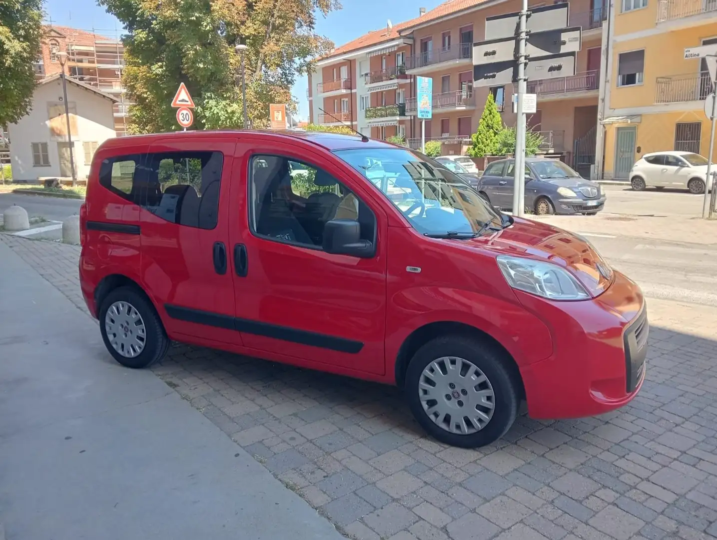 Fiat Qubo Qubo 1.4 8v Active 77cv Rojo - 1