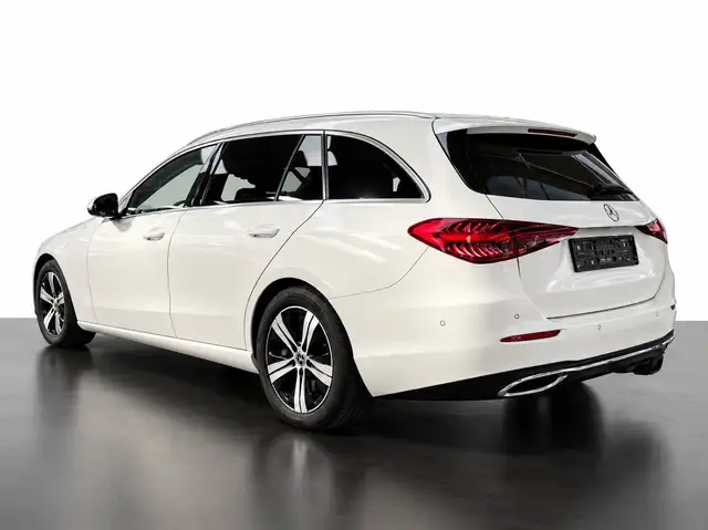 Mercedes-Benz C-Class view 3