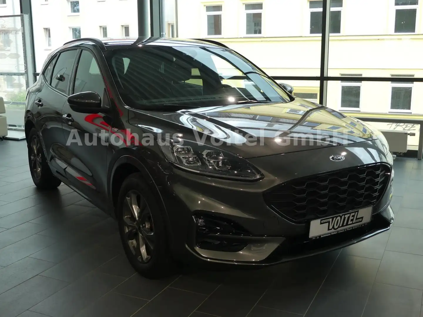 Ford Kuga ST-Line X 1.5 Ecoboost 150PS Winter Paket Szary - 2