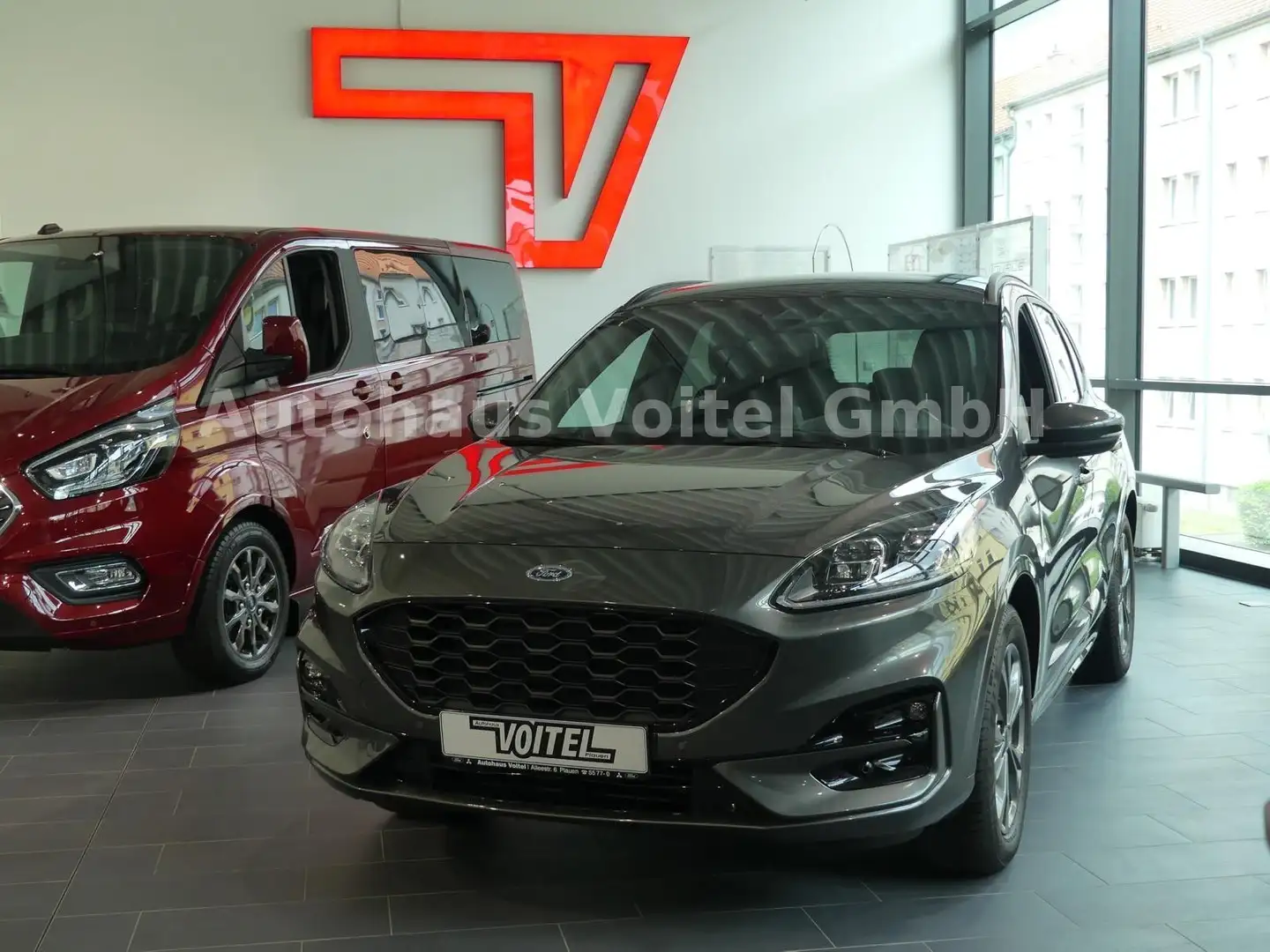 Ford Kuga ST-Line X 1.5 Ecoboost 150PS Winter Paket Szary - 1