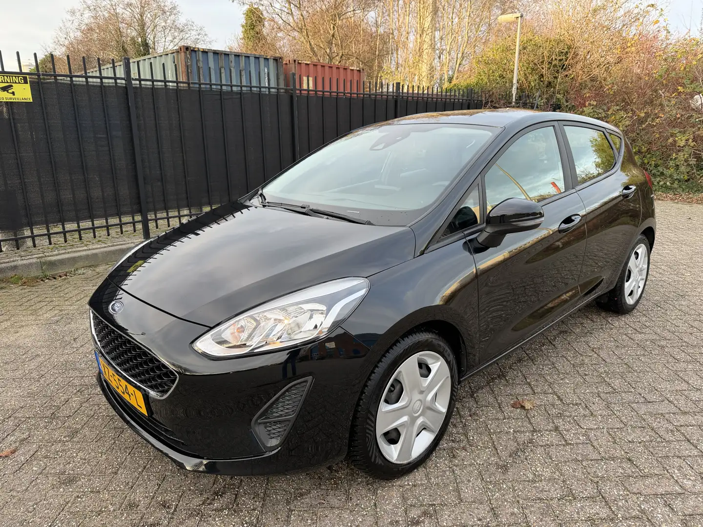 Ford Fiesta 1.1 Trend Airco/Cruise/Navi/Carplay Schwarz - 1