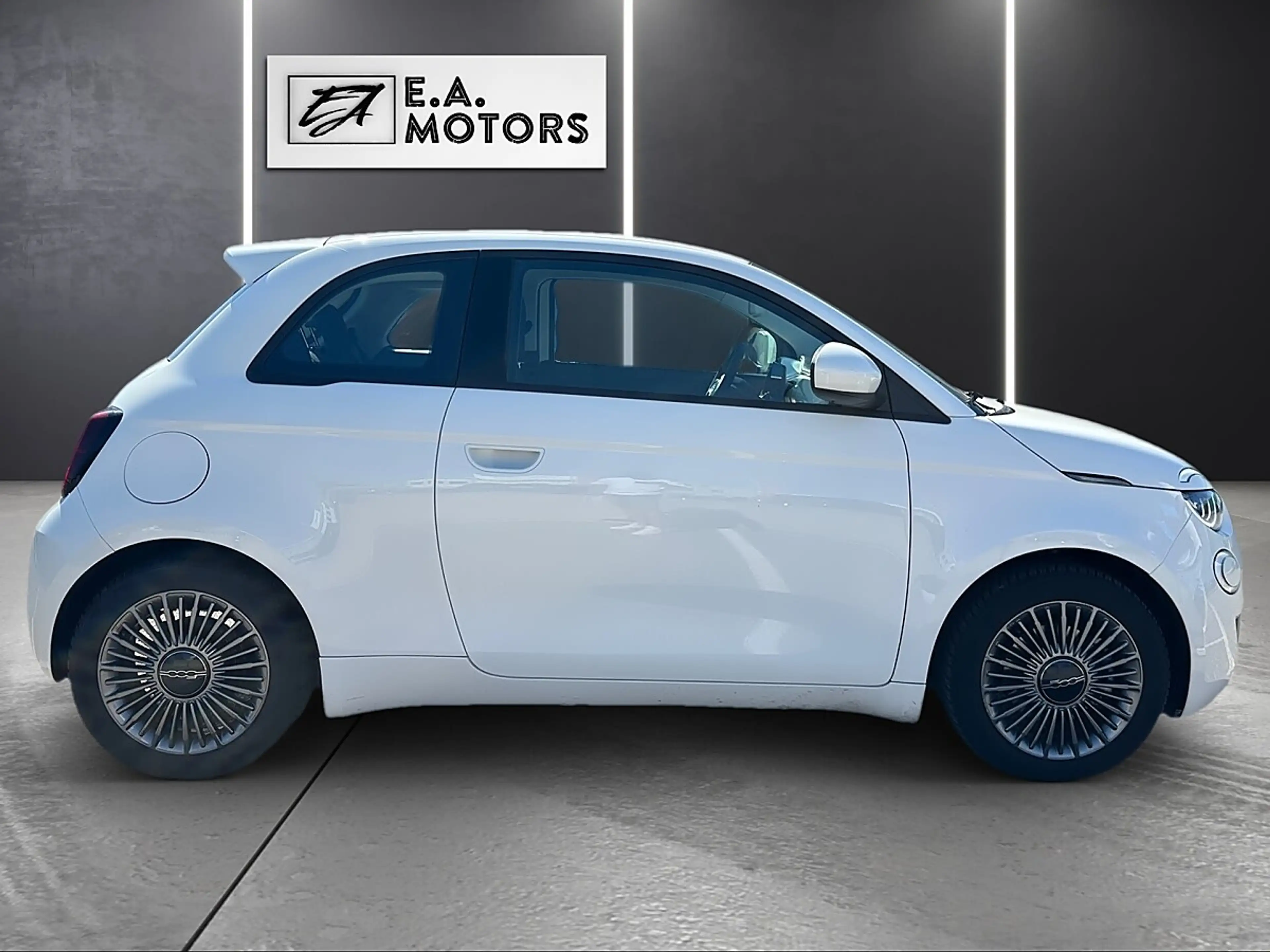 Fiat 500e 500 Elektro Icon 42 kWh / monatlich ab € 149,99 — photo 4