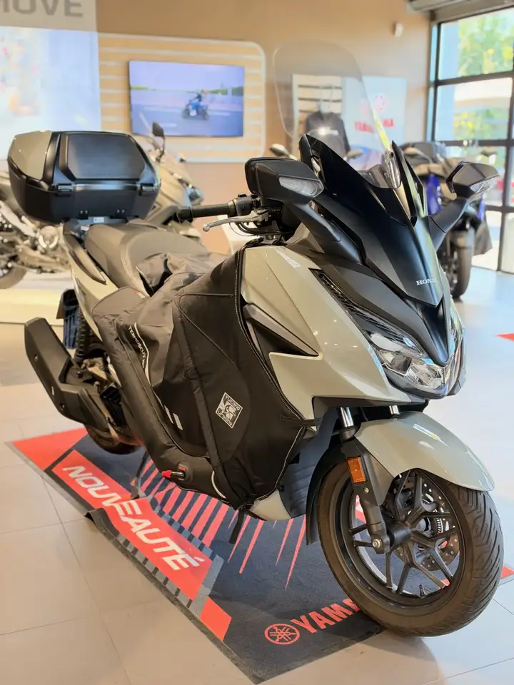 Honda Forza 125
