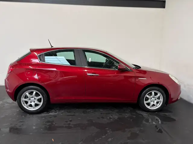 Alfa Romeo Giulietta view 24