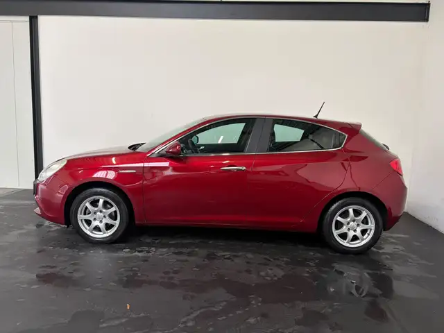 Alfa Romeo Giulietta view 25