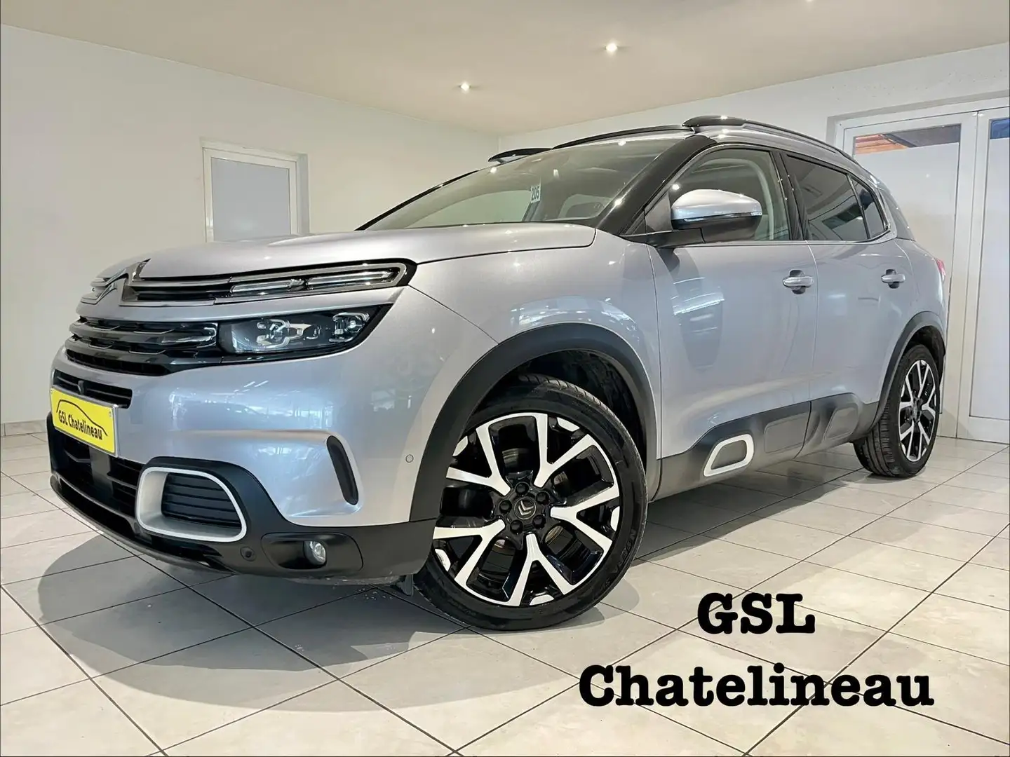Citroen C5 Aircross 1.2i 130cv Shine Airco/Cruise/Camera/Navi/Carplay Gris - 1