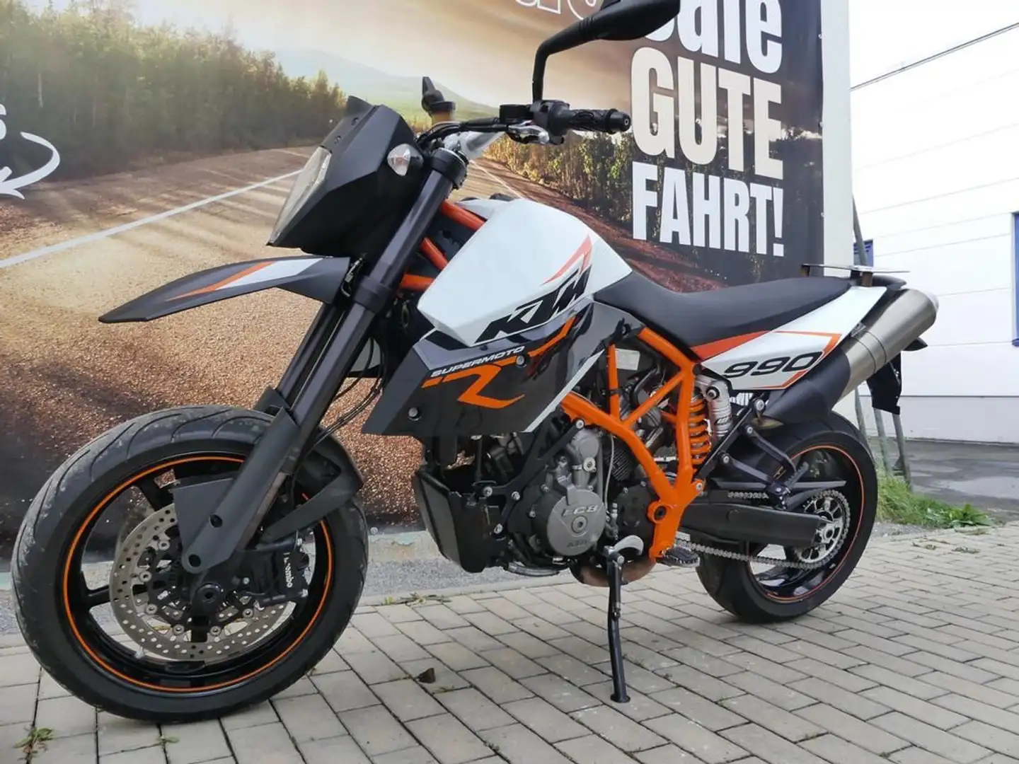 KTM 990 Supermoto R Bílá - 2