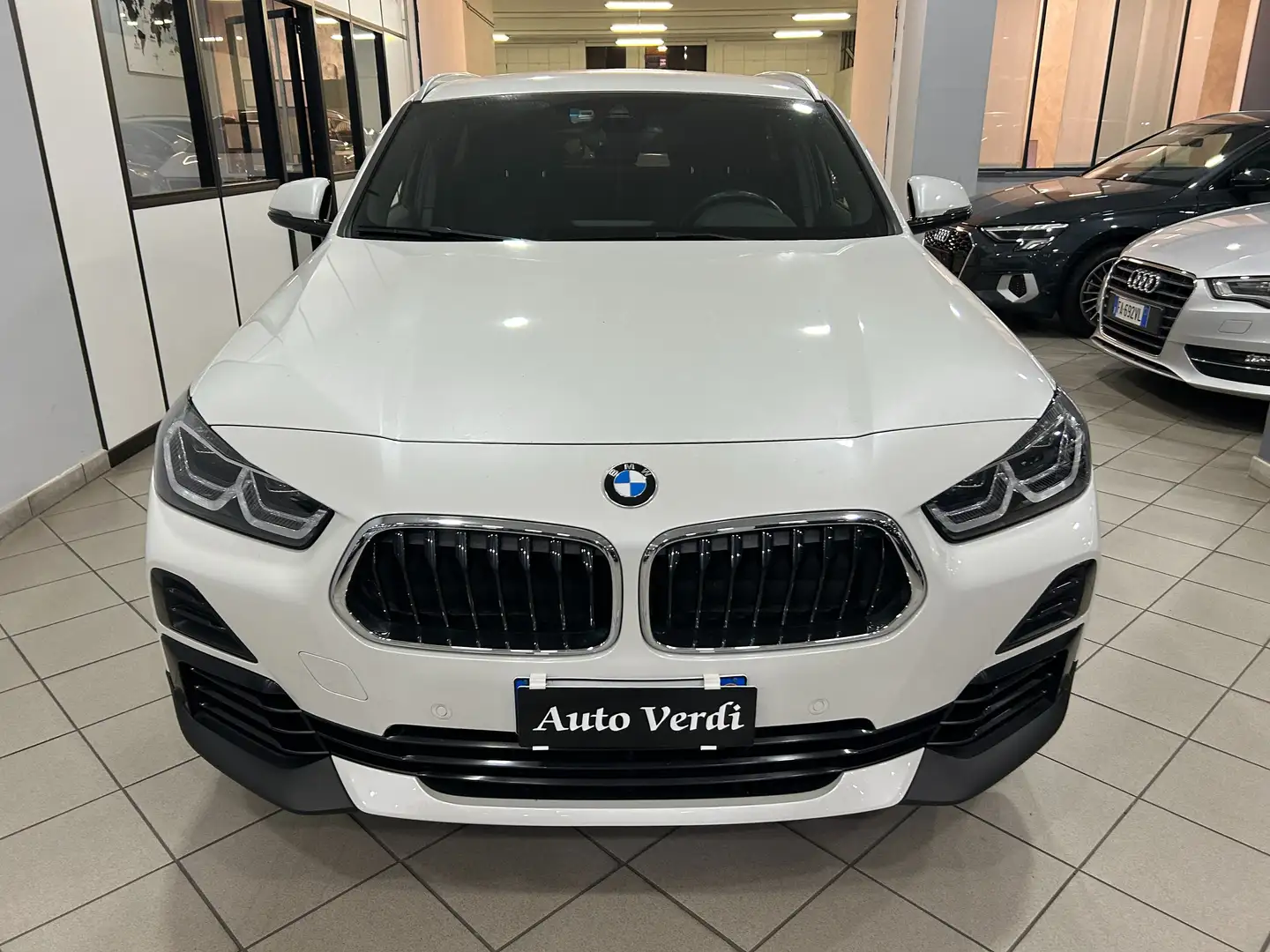 BMW X2 X2 sdrive18d Advantage auto Bianco - 2