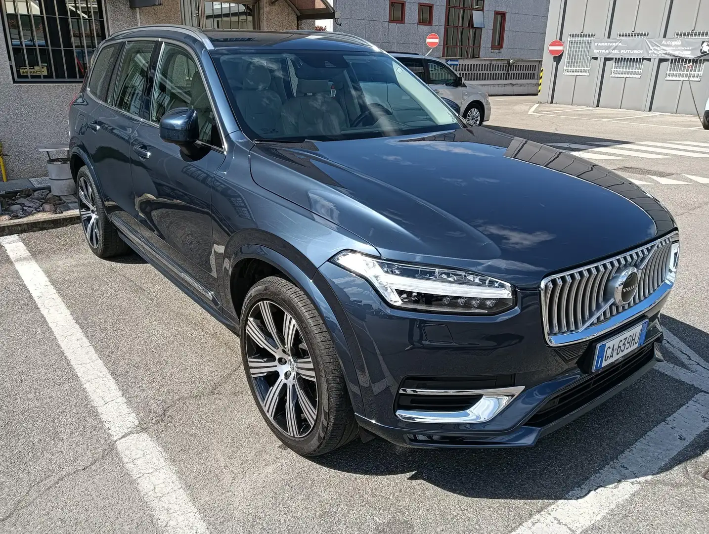 Volvo XC90 B5D AWD MILD HYBRID AUTOMATICO INSCRIPTION 7 POSTI Blu/Azzurro - 2