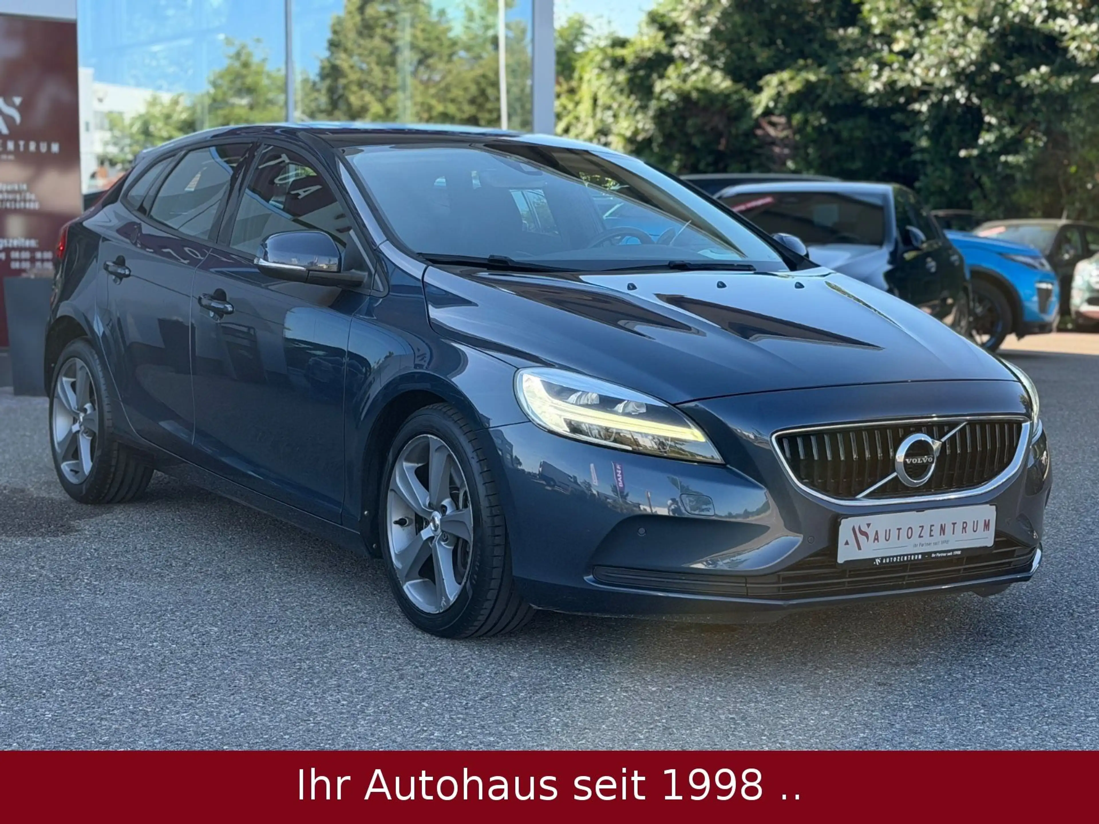 Volvo V40 D3 2.0 Momentum Automatik *LED/KAMERA/SENUS* — photo 5