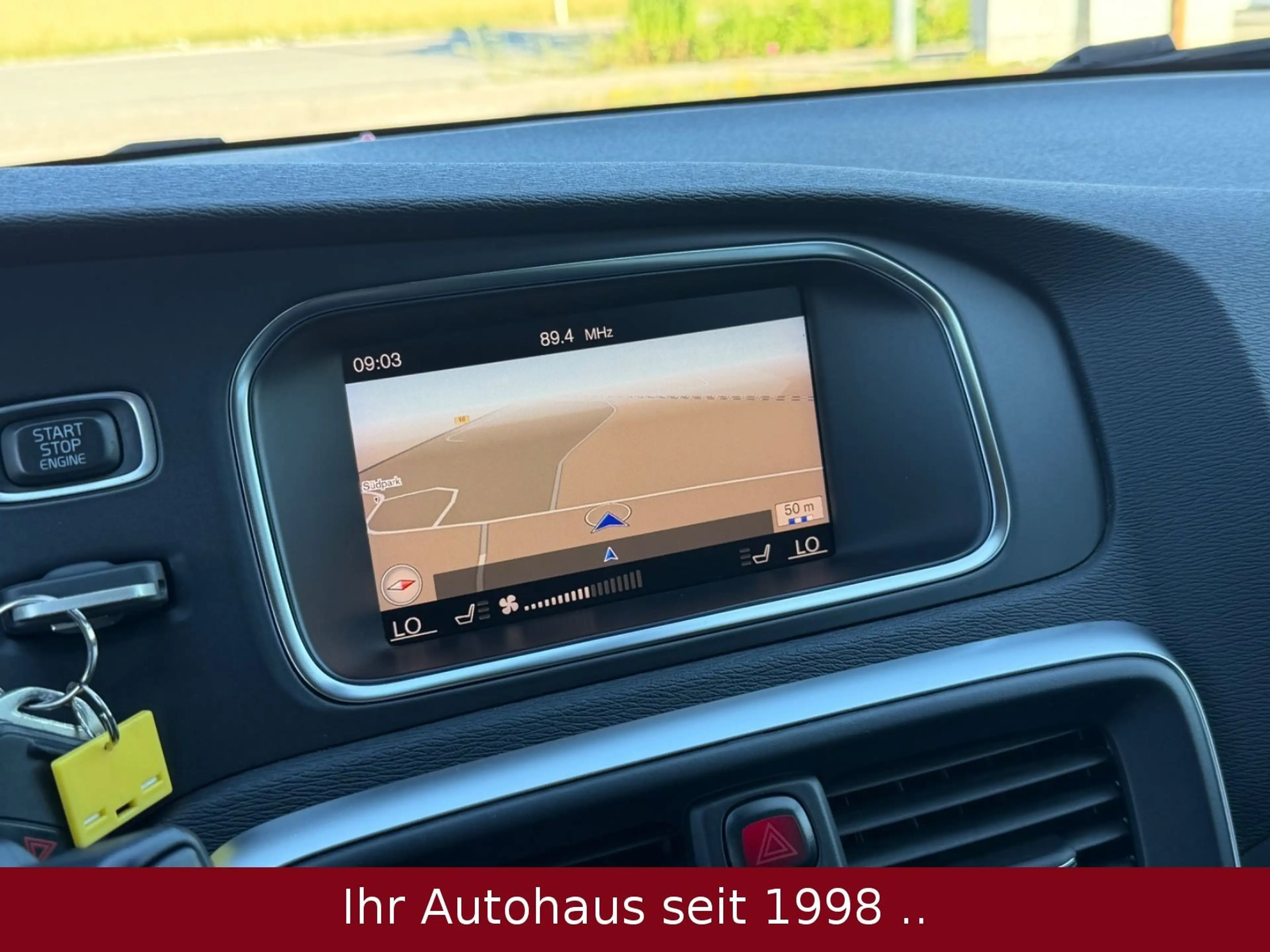 Volvo V40 D3 2.0 Momentum Automatik *LED/KAMERA/SENUS* — photo 14