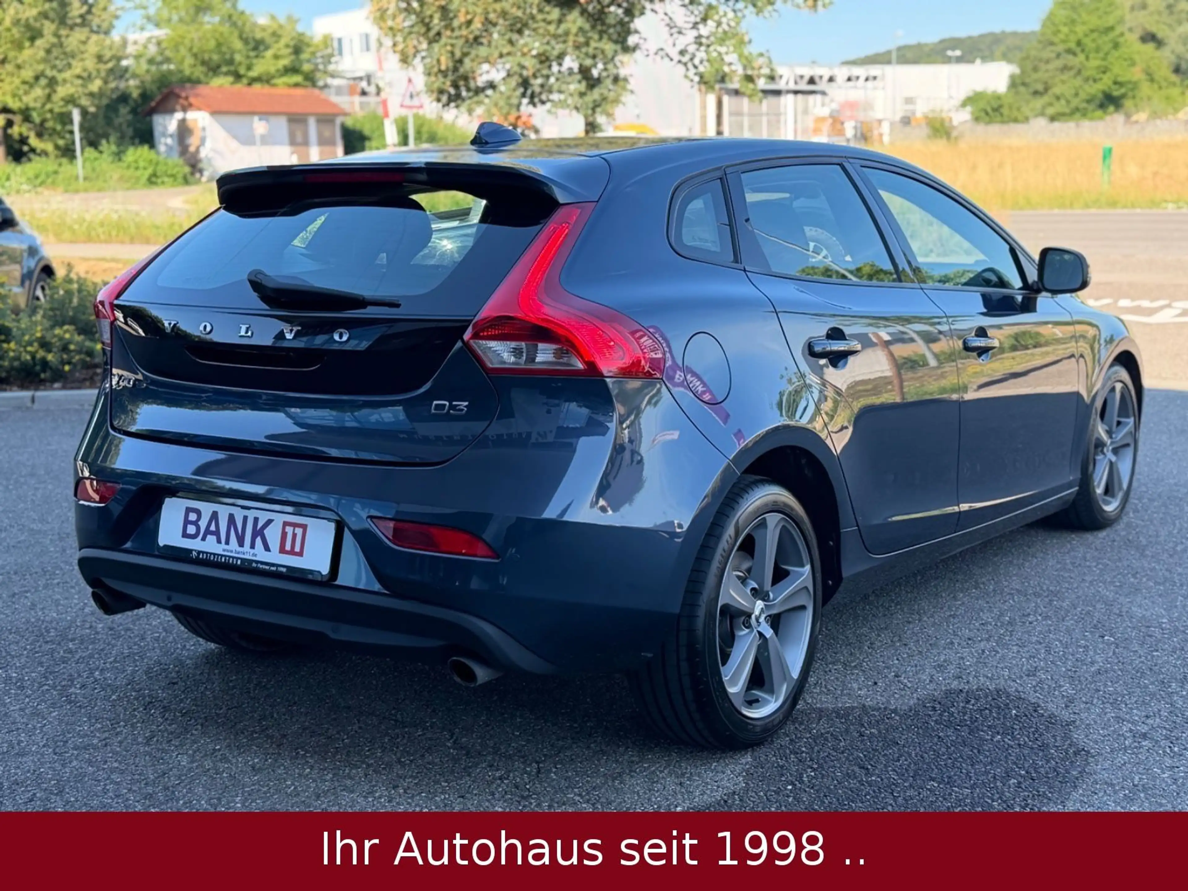 Volvo V40 D3 2.0 Momentum Automatik *LED/KAMERA/SENUS* — photo 7