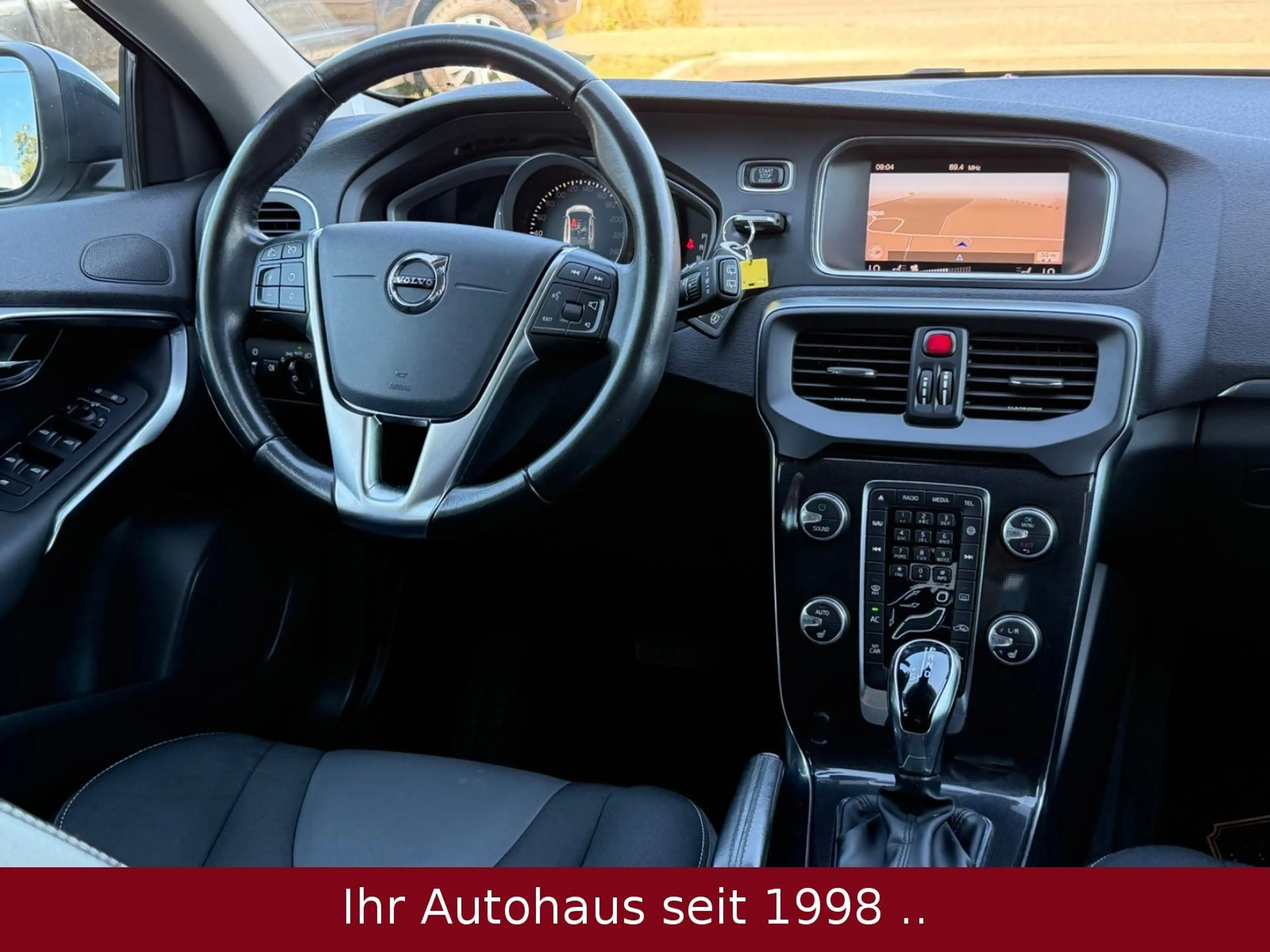 Volvo V40 D3 2.0 Momentum Automatik *LED/KAMERA/SENUS* — photo 13