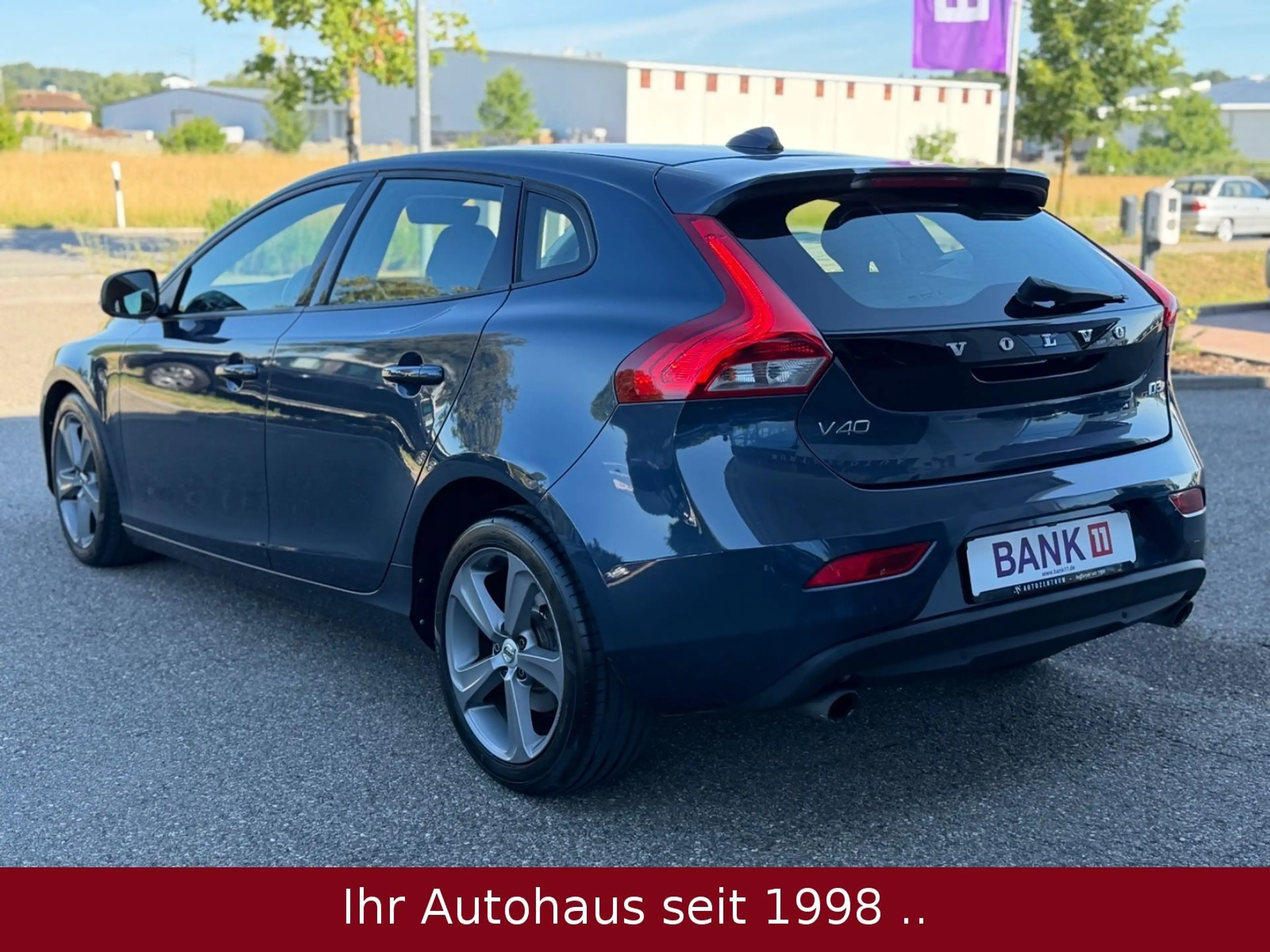 Volvo V40 D3 2.0 Momentum Automatik *LED/KAMERA/SENUS* — photo 9