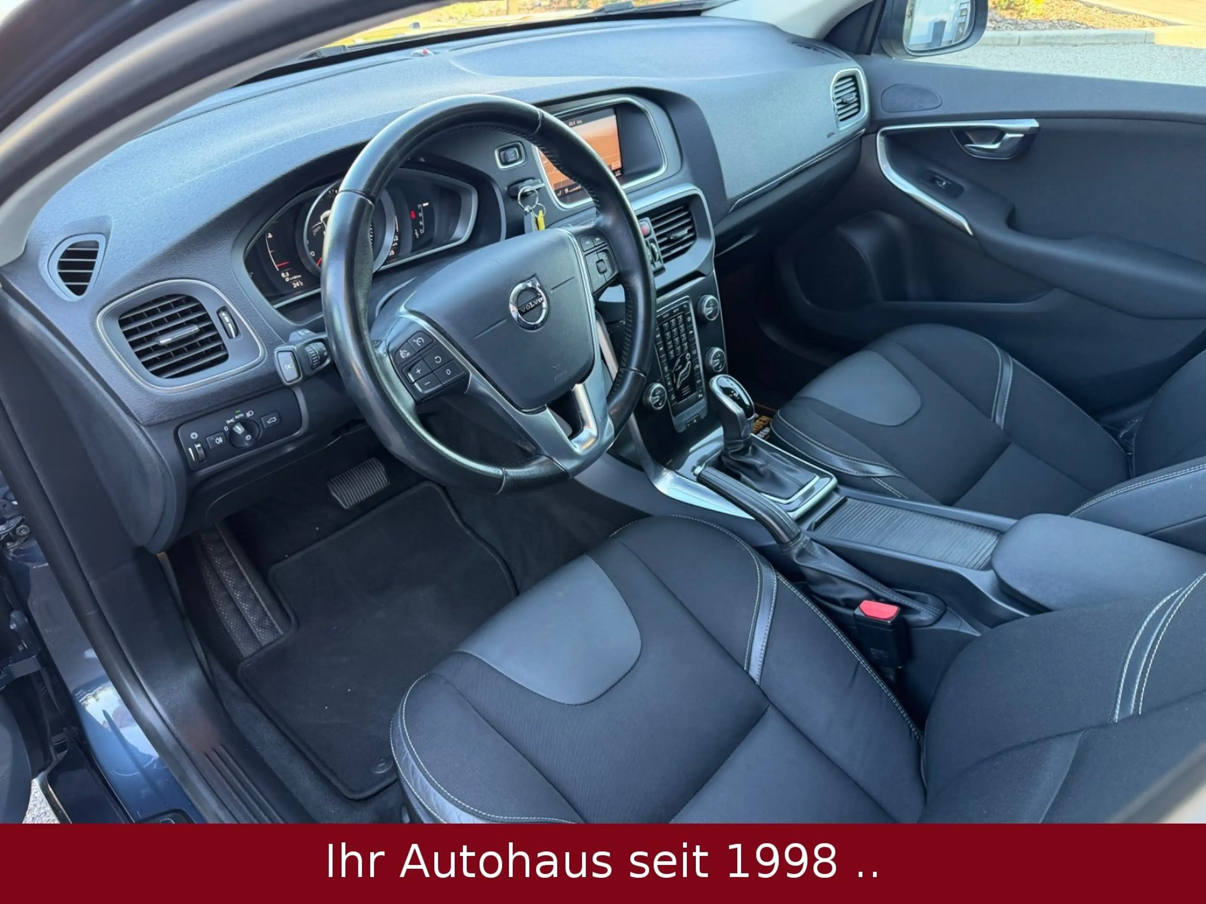 Volvo V40 D3 2.0 Momentum Automatik *LED/KAMERA/SENUS* — photo 12