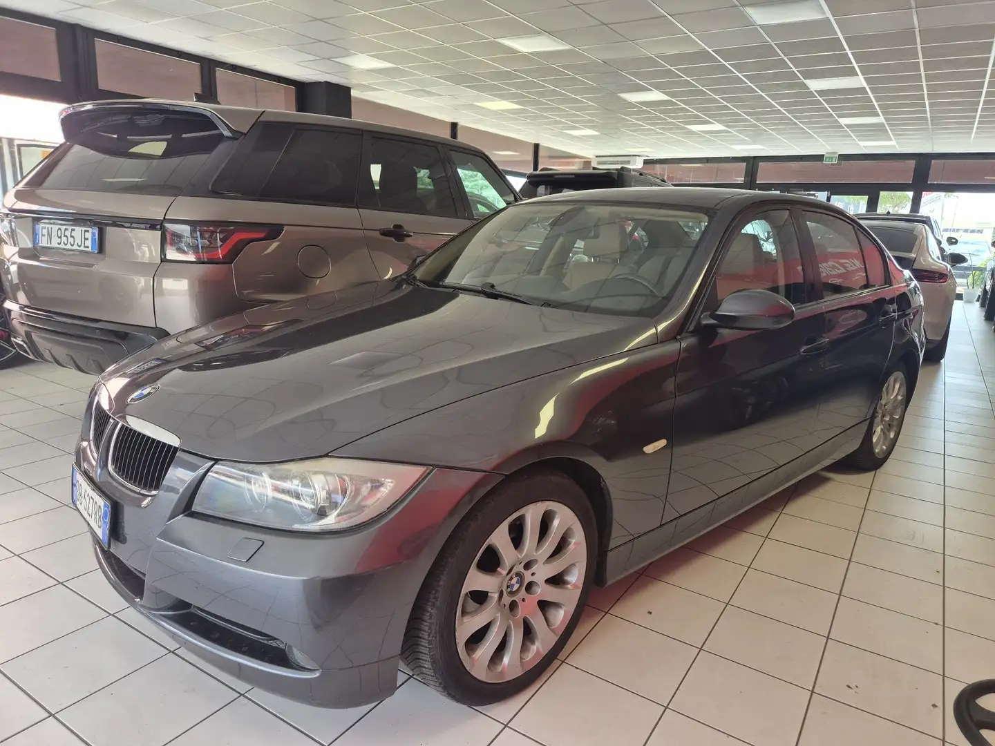 BMW 320 320d Futura Xenon/ Pelle/ Navigatore Grigio - 1