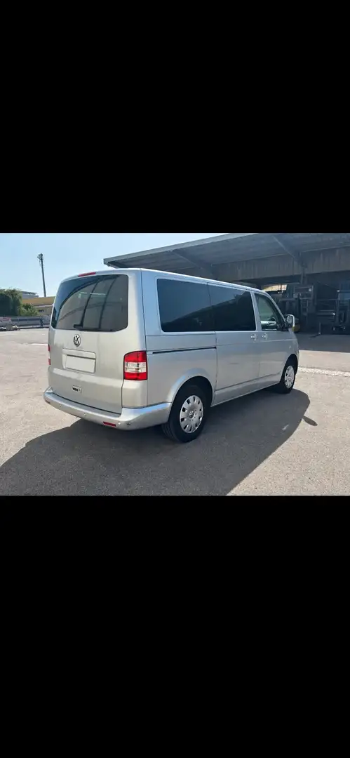 Volkswagen T5 Caravelle Comfortline - 2