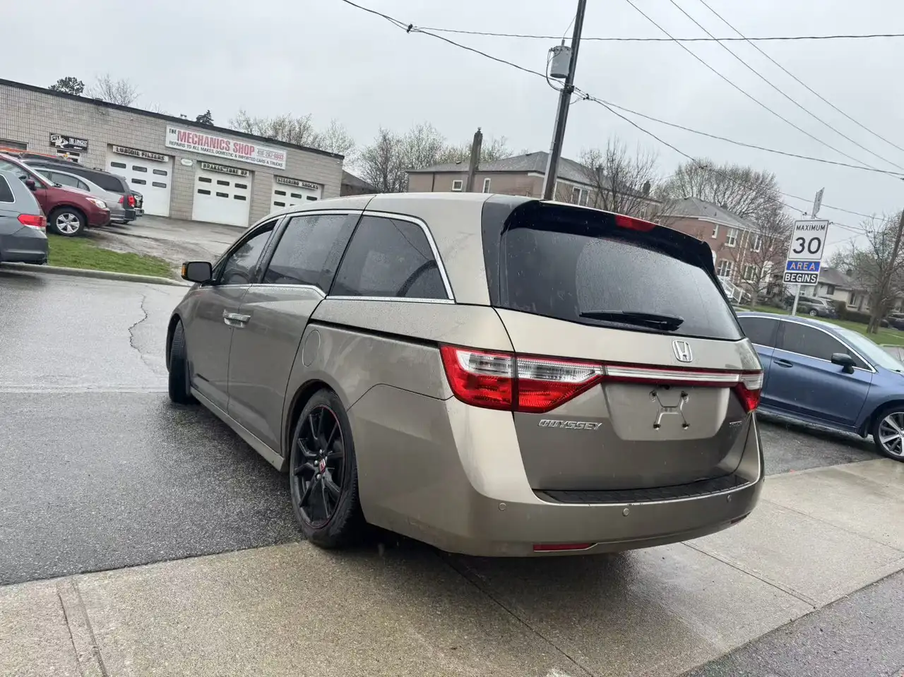 Honda Odyssey снимка Honda Odyssey