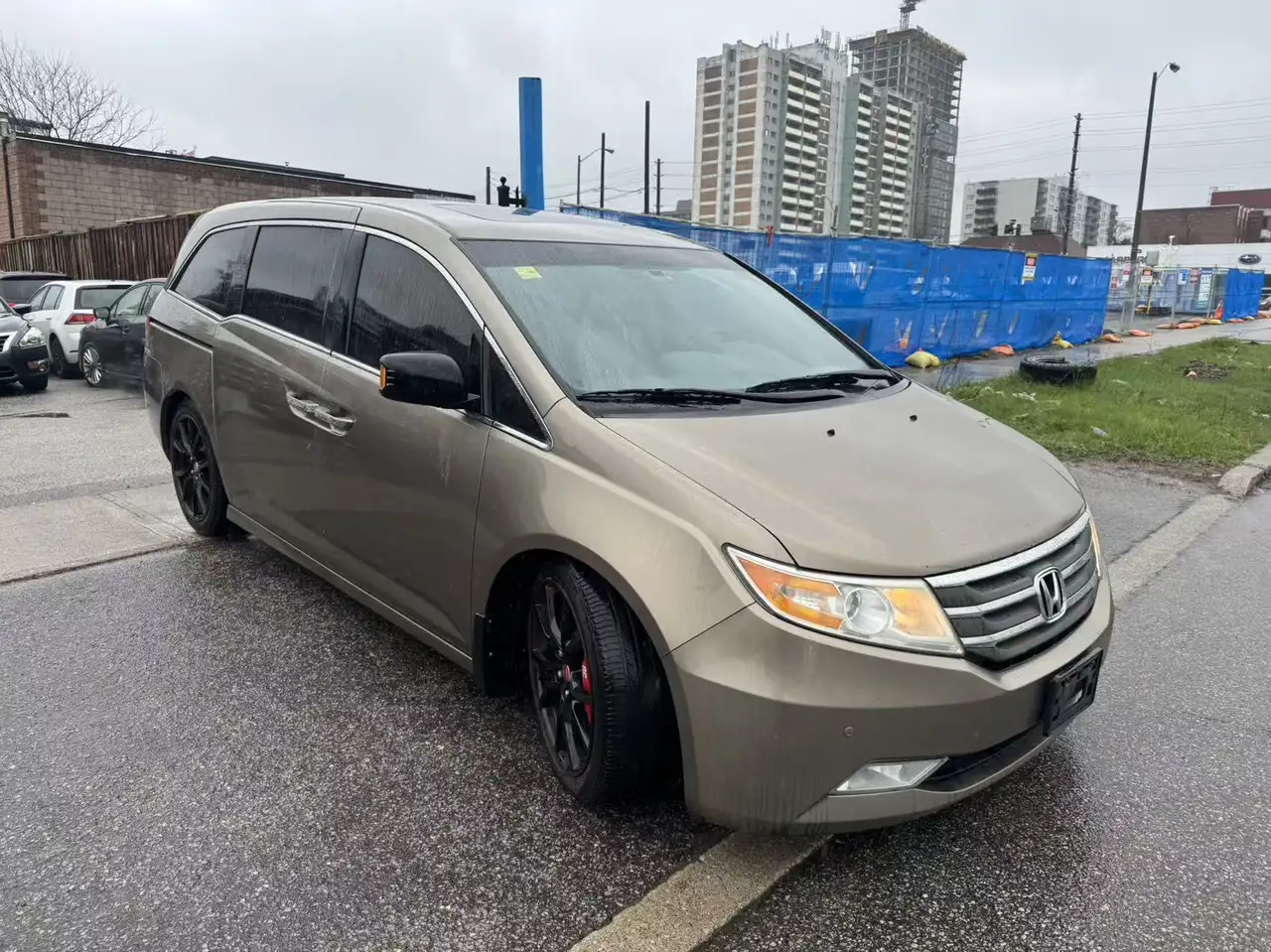 Honda Odyssey снимка Honda Odyssey