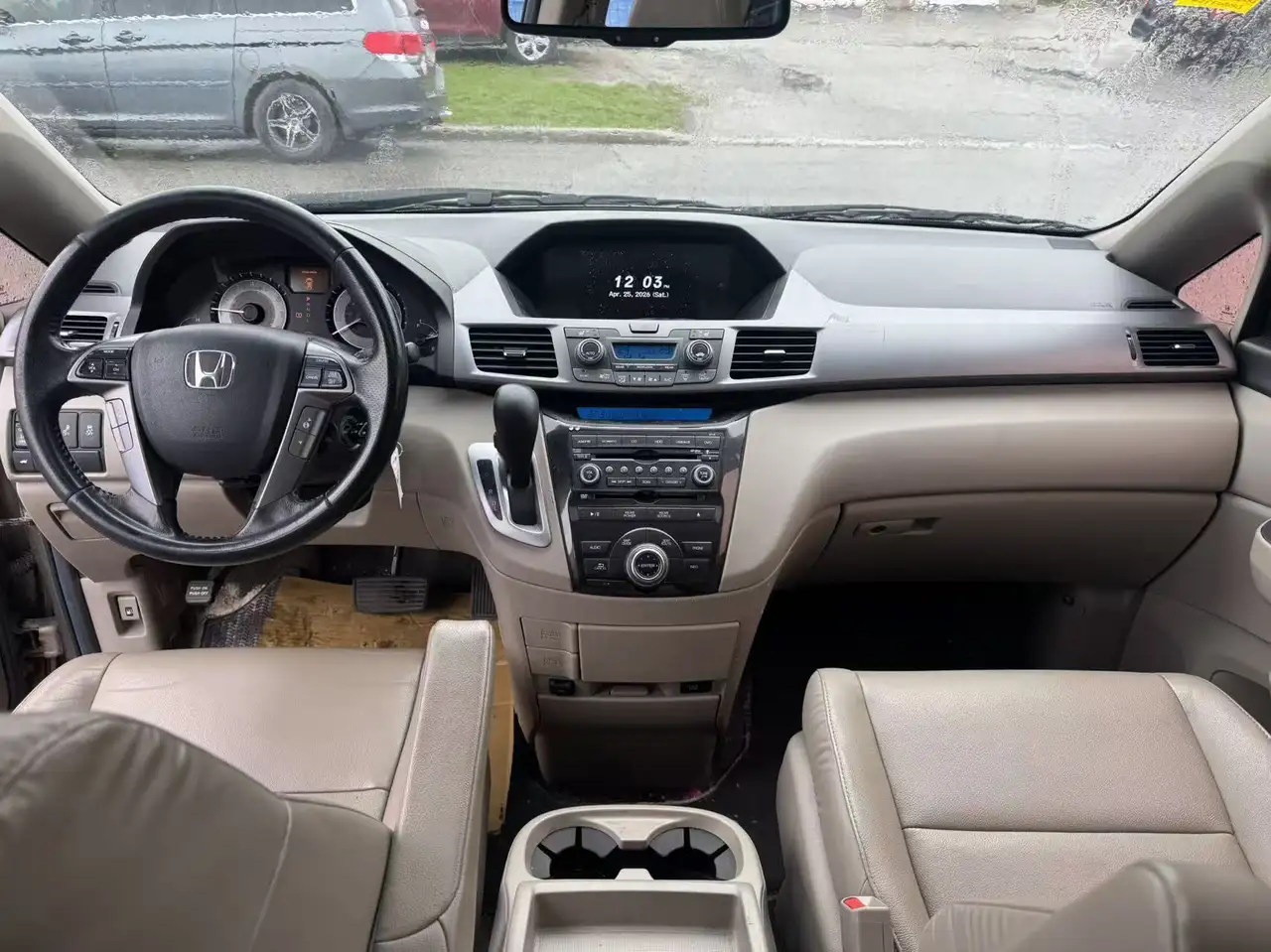 Honda Odyssey снимка Honda Odyssey