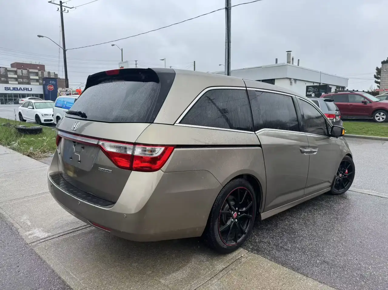 Honda Odyssey снимка Honda Odyssey