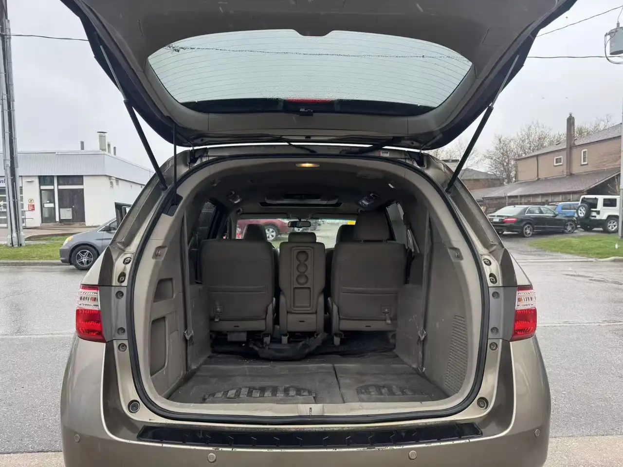 Honda Odyssey снимка Honda Odyssey