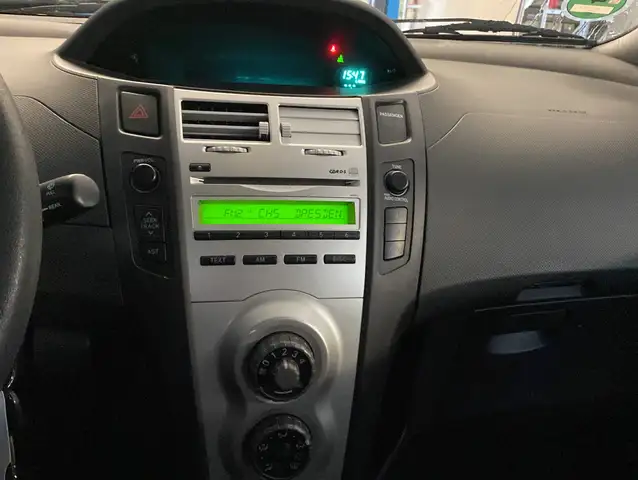 Toyota Yaris view 9