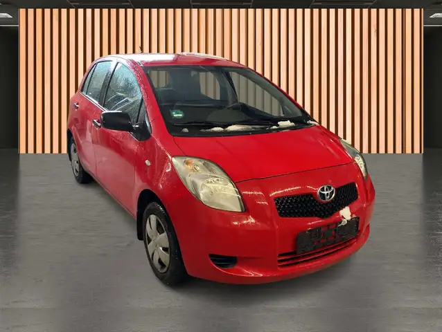 Toyota Yaris view 5