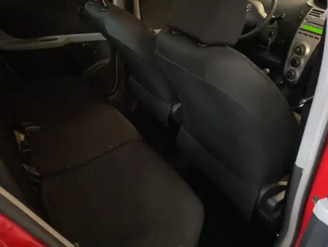 Toyota Yaris view 11