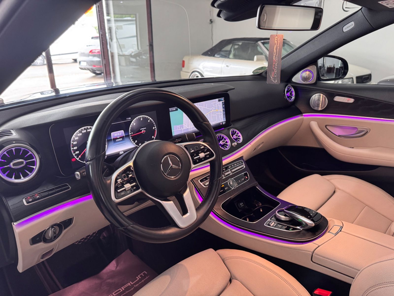 Mercedes-Benz E 220 d T  Amg Line — photo 12