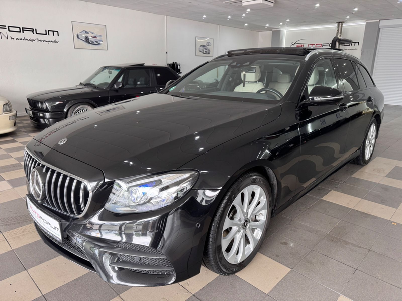 Mercedes-Benz E 220 d T  Amg Line — photo 2