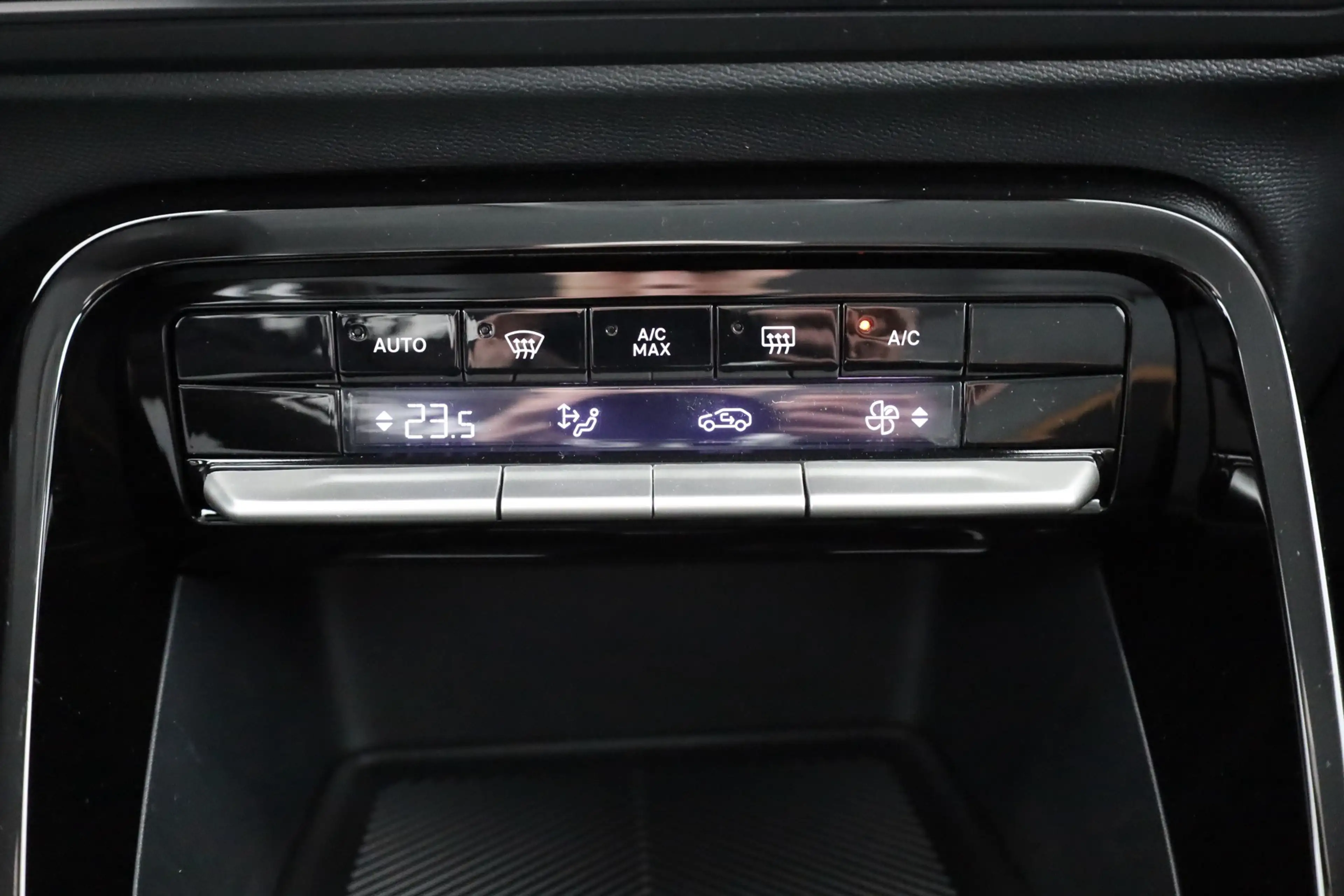 Citroen C3 Aircross 1.2 PureTech 100 LED Kamera Tempomat — photo 12