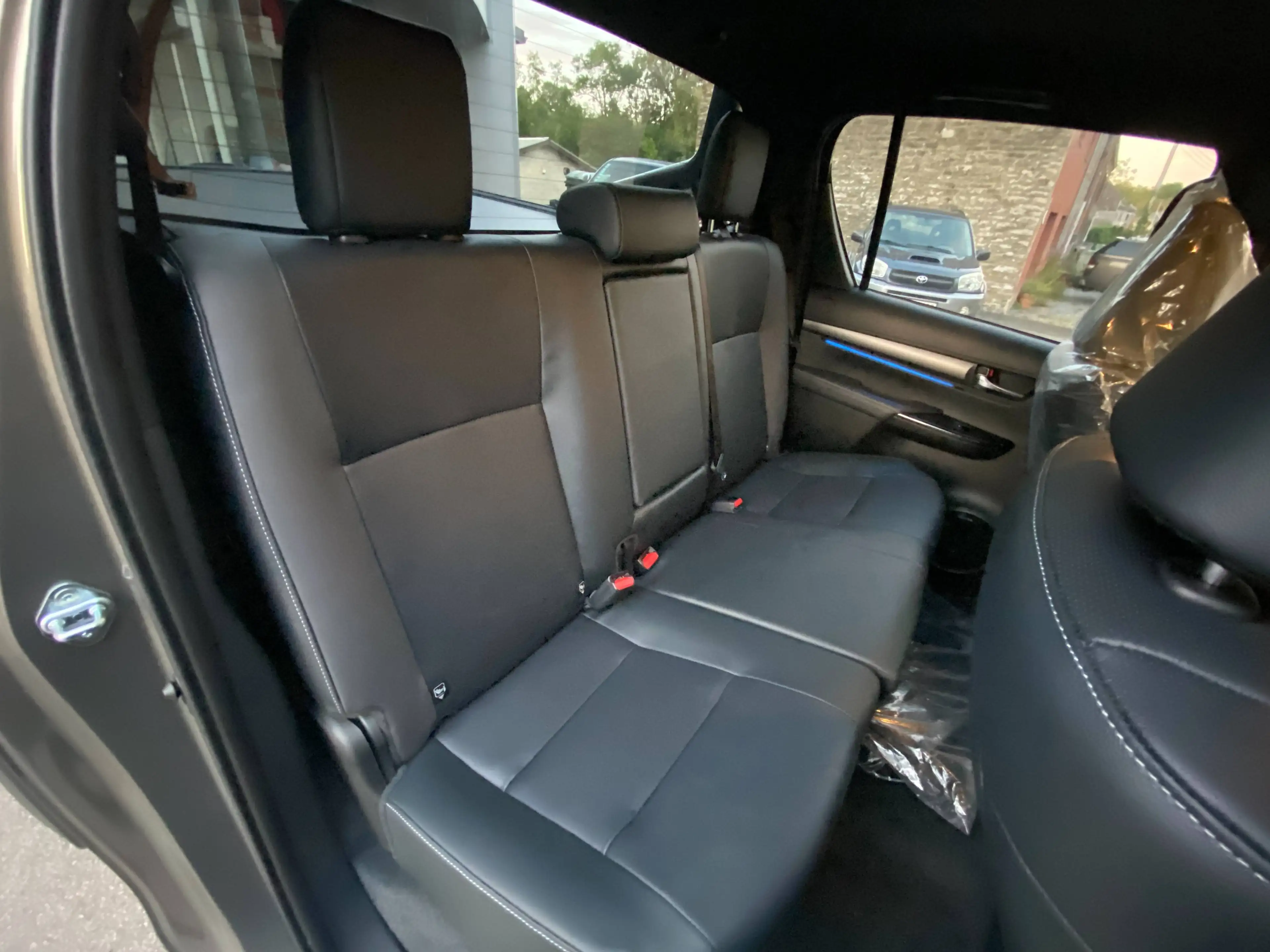 Toyota Hilux 2.8 D-4D 4WD Invincible — photo 7