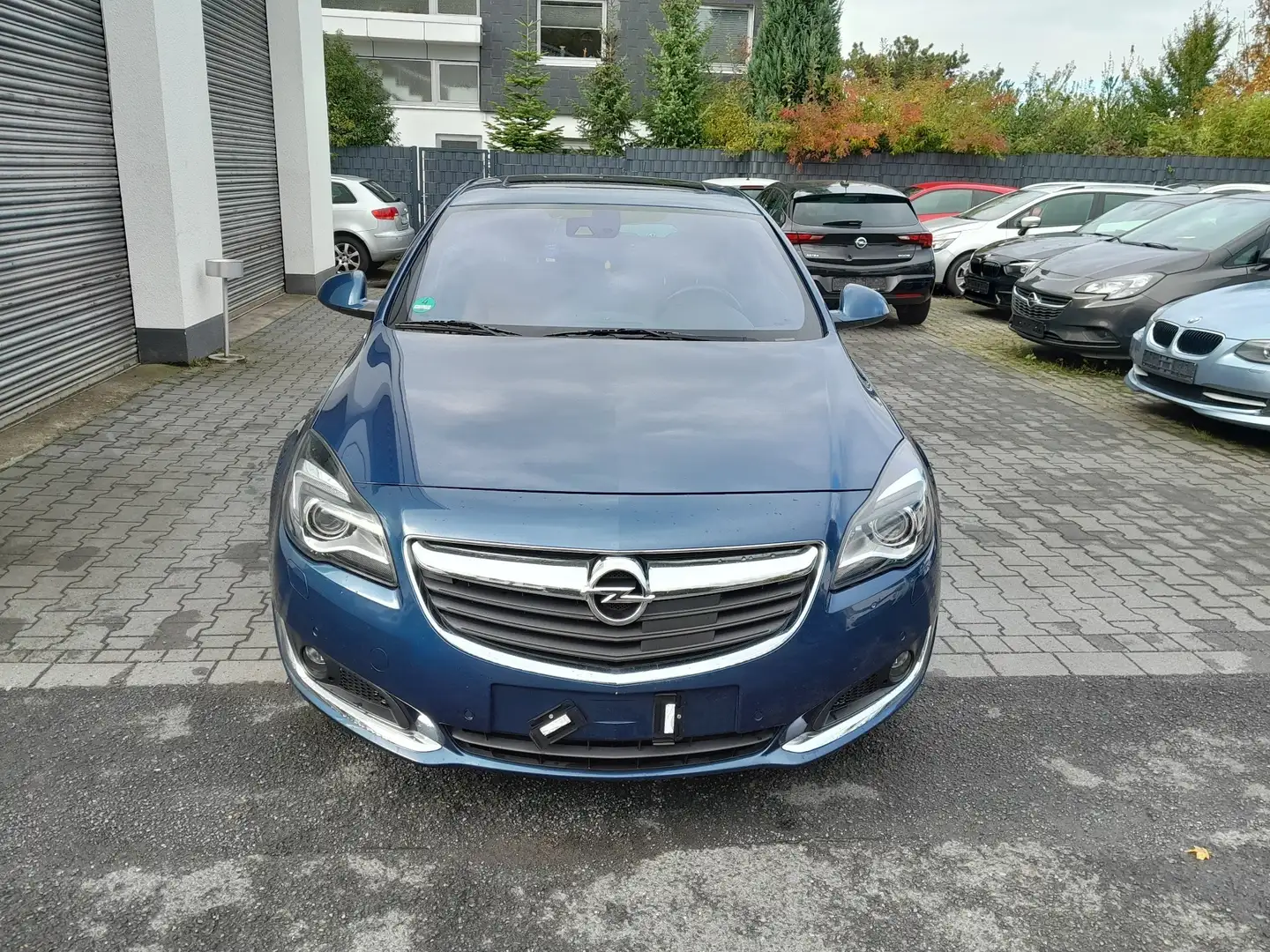 Opel Insignia Business Innovation Blau - 1