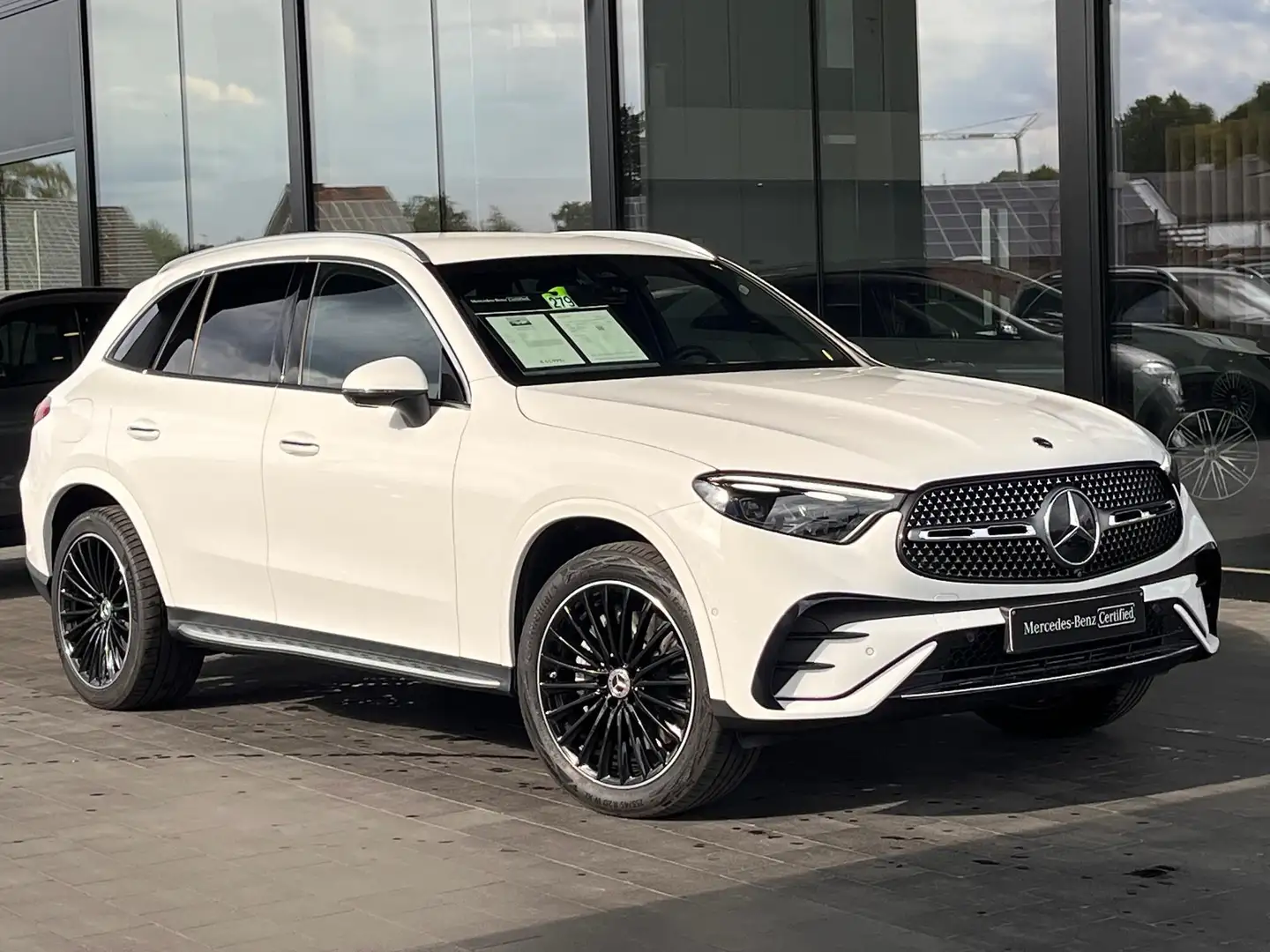 Mercedes-Benz GLC 300 e 4MATIC AMG Line Blanc - 2
