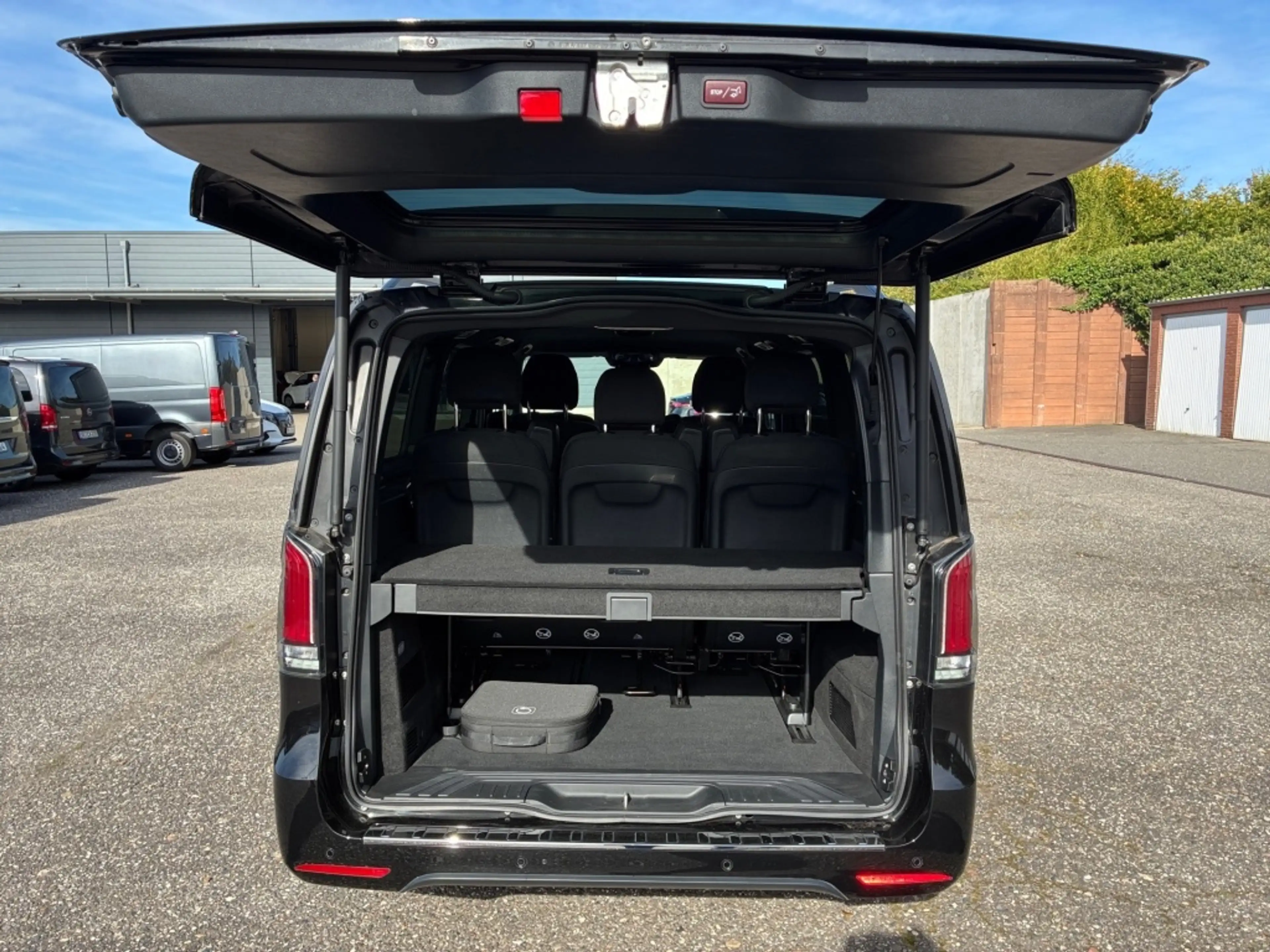 Mercedes-Benz EQV 300 lang elektr.Heck+Schiebetür+LED+Carplay — photo 8