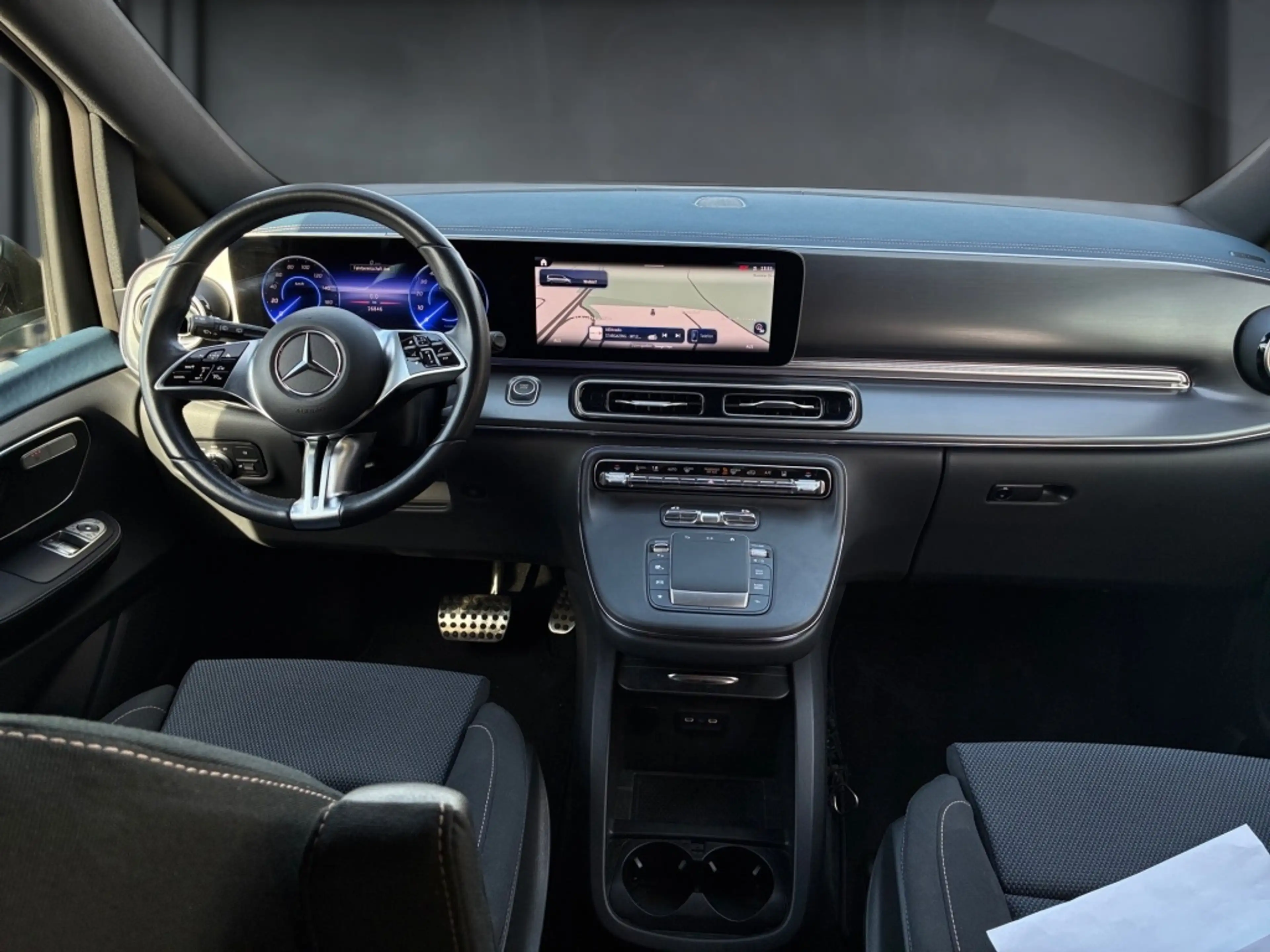 Mercedes-Benz EQV 300 lang elektr.Heck+Schiebetür+LED+Carplay — photo 11