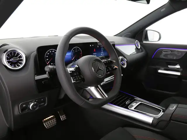 Mercedes-Benz Gla view 10