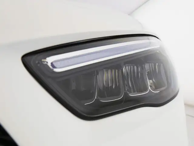 Mercedes-Benz Gla view 8
