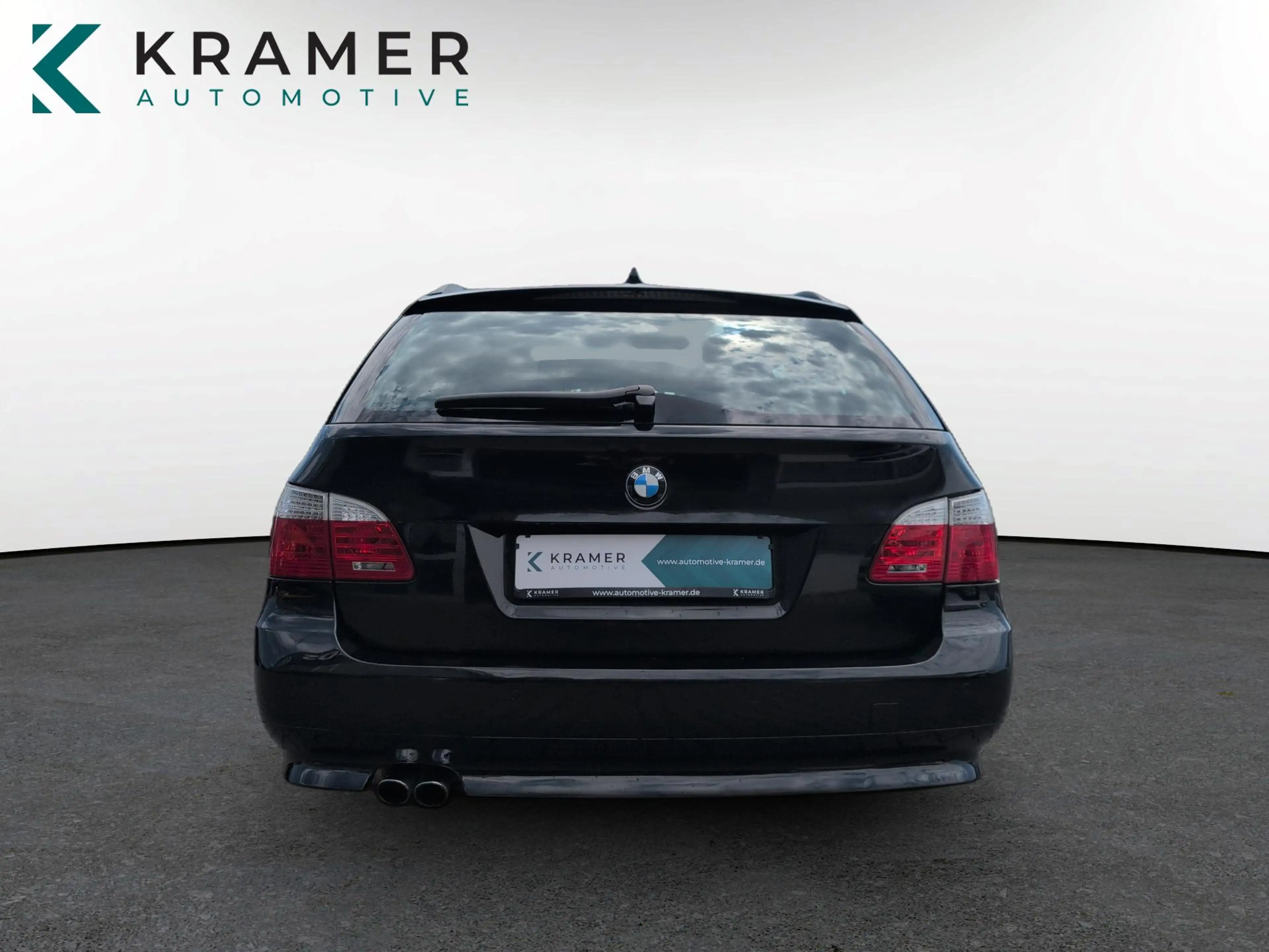 BMW 525 i Aut. Tour. NAVI+LEDER+XENON+AHK+PANO+TOP!! — photo 5