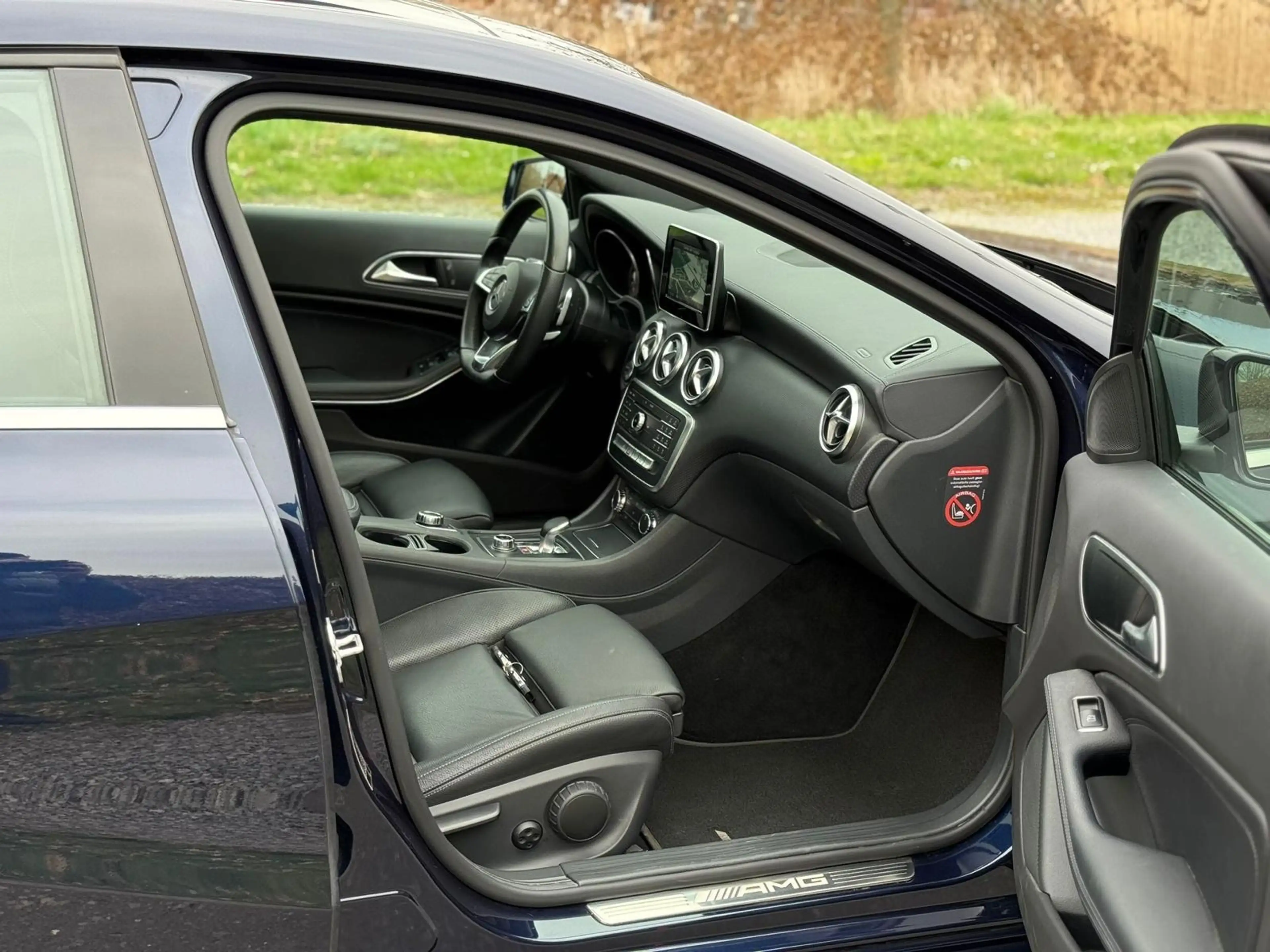 Mercedes-Benz A 45 AMG A 45 AMG 4-Matic// AERO-PACK — photo 12