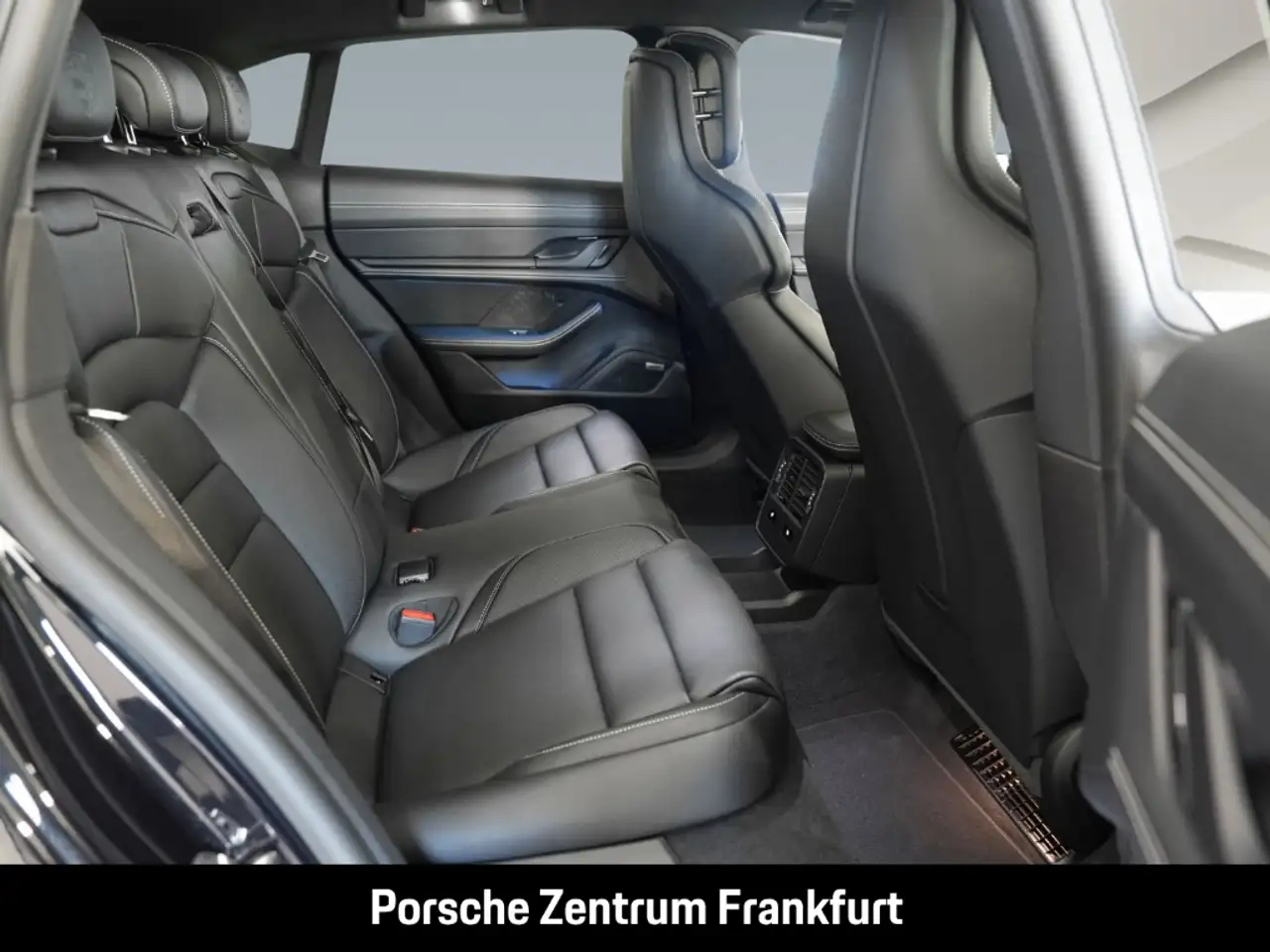 Porsche Taycan 4S Sport Turismo Black Edition InnoDrive 10