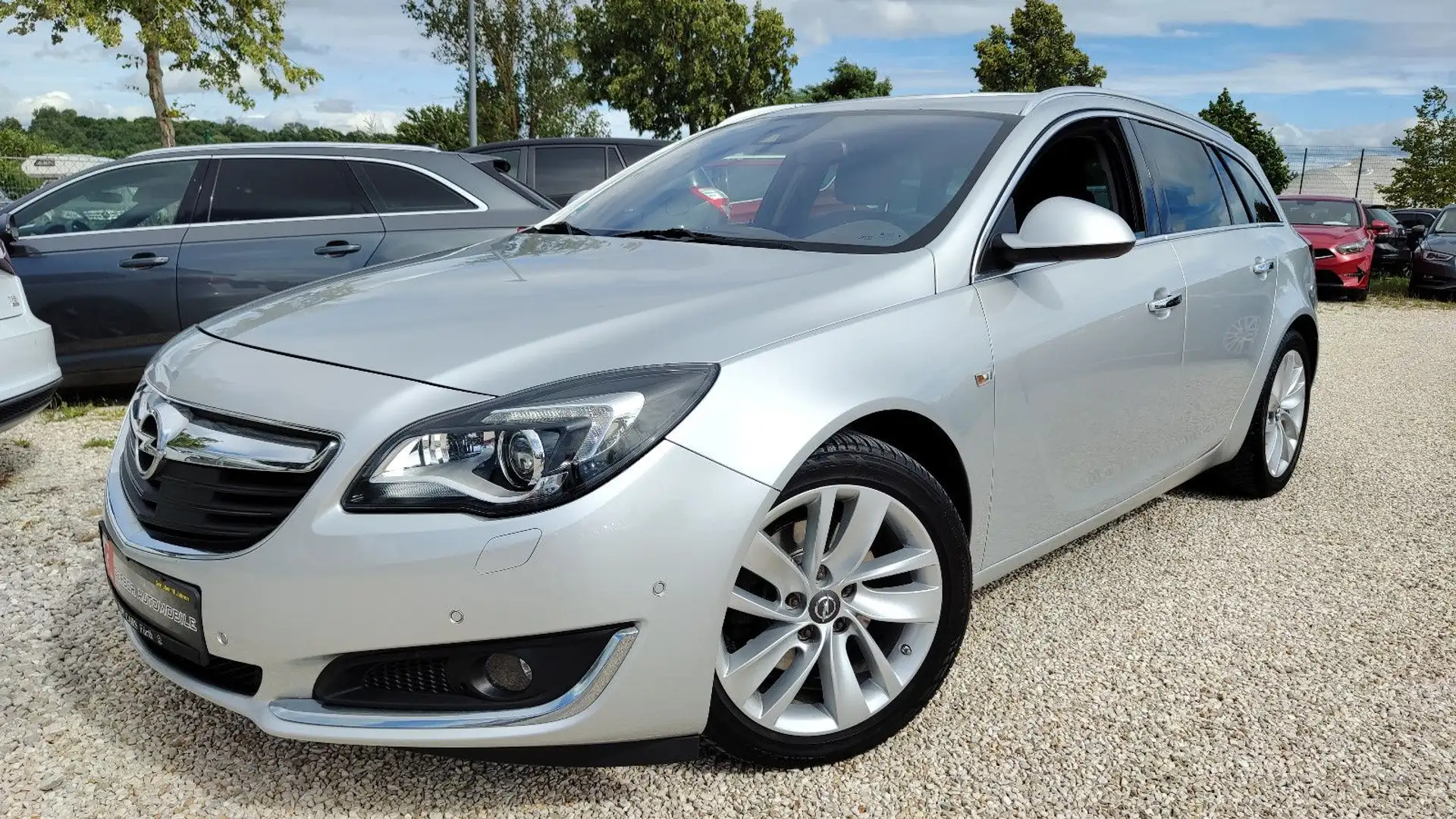 Opel Insignia 2.0D Sports Tourer Business Innovation Argintiu - 1