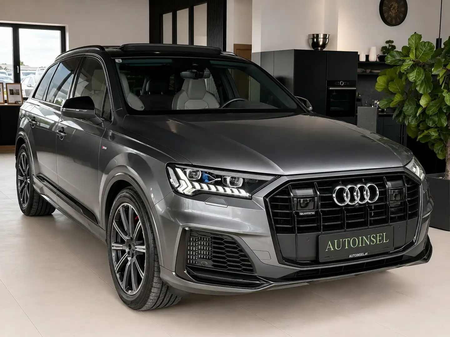 Audi Q7 60 TFSI e quattro S-line-Panorama-Laser-AHK Grau - 2
