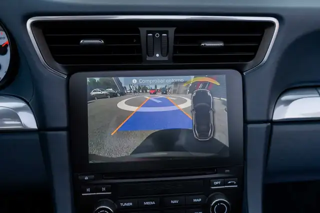 Porsche 991 view 17