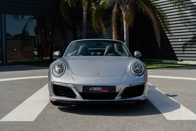 Porsche 991 view 3