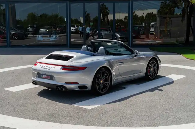 Porsche 991 view 10